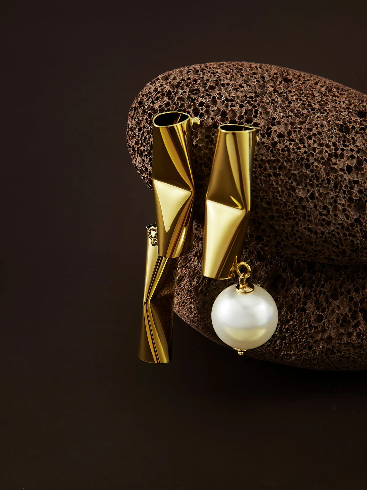 Asymmetrical Tube Pearl Drop Earrings sold by COMMENSE product image thumbnail 2