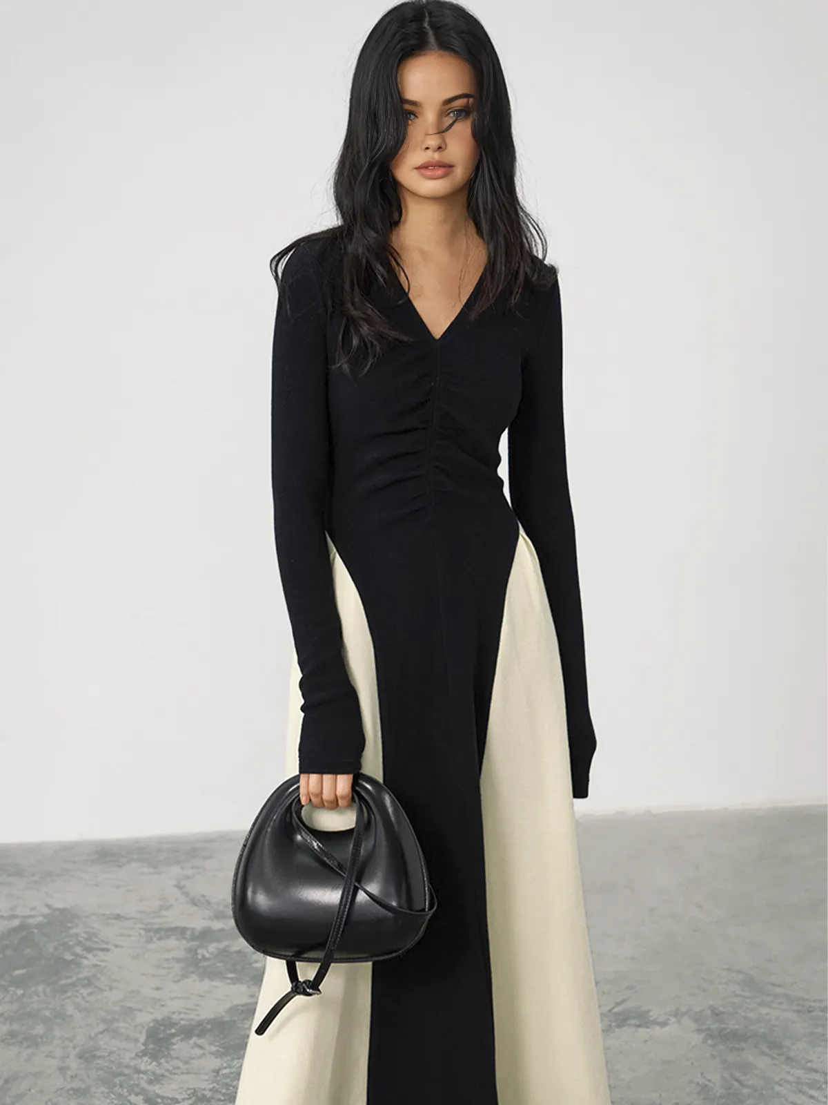 V-Neck Patchwork Pleated Long Dress sold by COMMENSE product image thumbnail 4