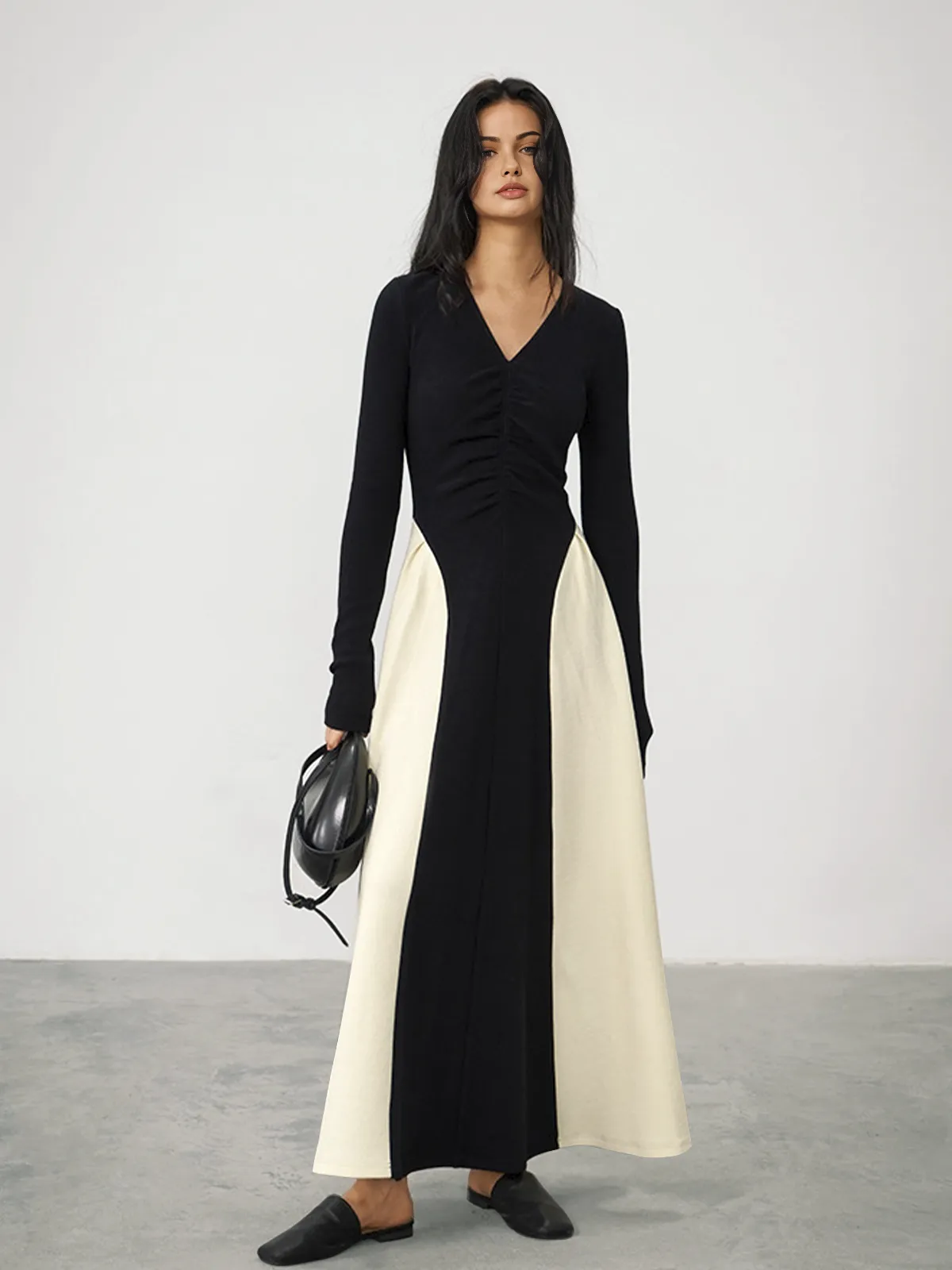 V-Neck Patchwork Pleated Long Dress sold by COMMENSE