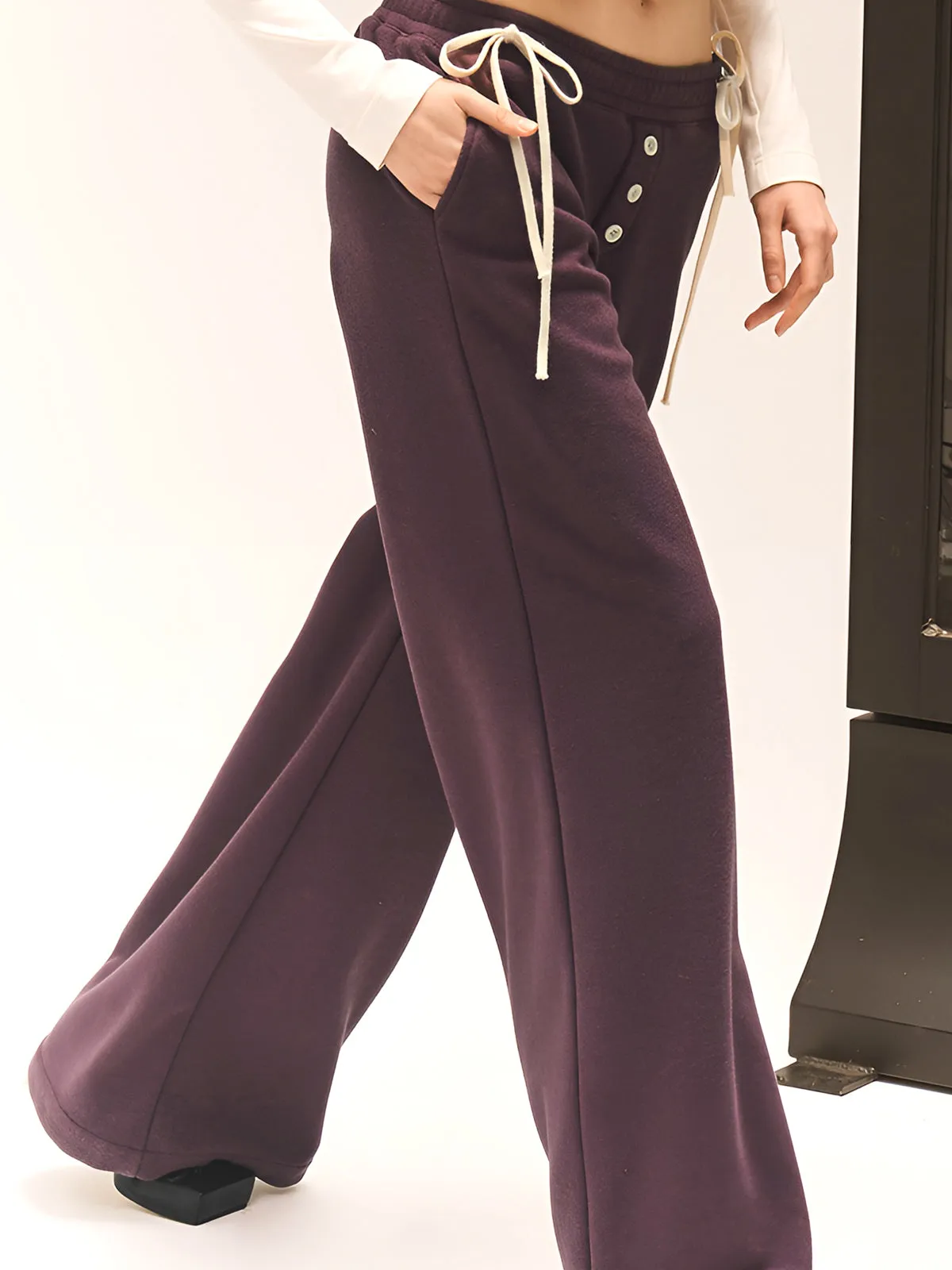 Bow Decor Wide-Leg Sweatpants sold by COMMENSE product image thumbnail 2