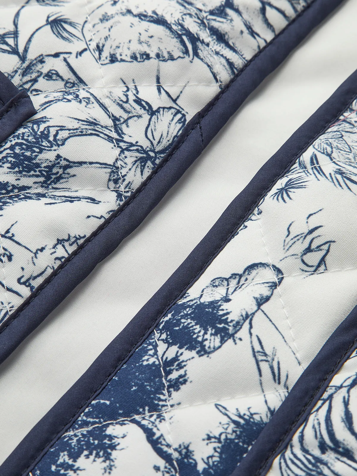 Boheme Printed Pockets Vest sold by COMMENSE product image thumbnail 3