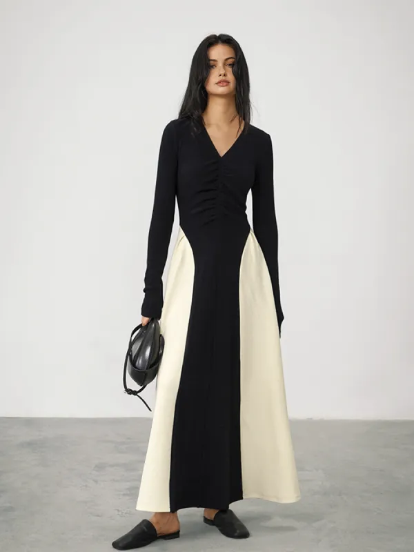 V-Neck Panel Pleated Long Dress made by COMMENSE
