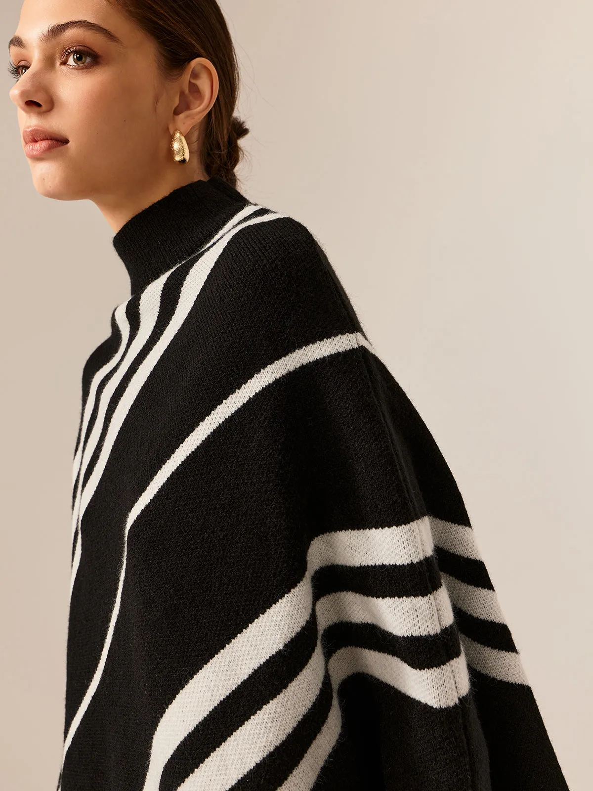 Mock Neck Contrast Binding Sweater sold by COMMENSE product image thumbnail 3