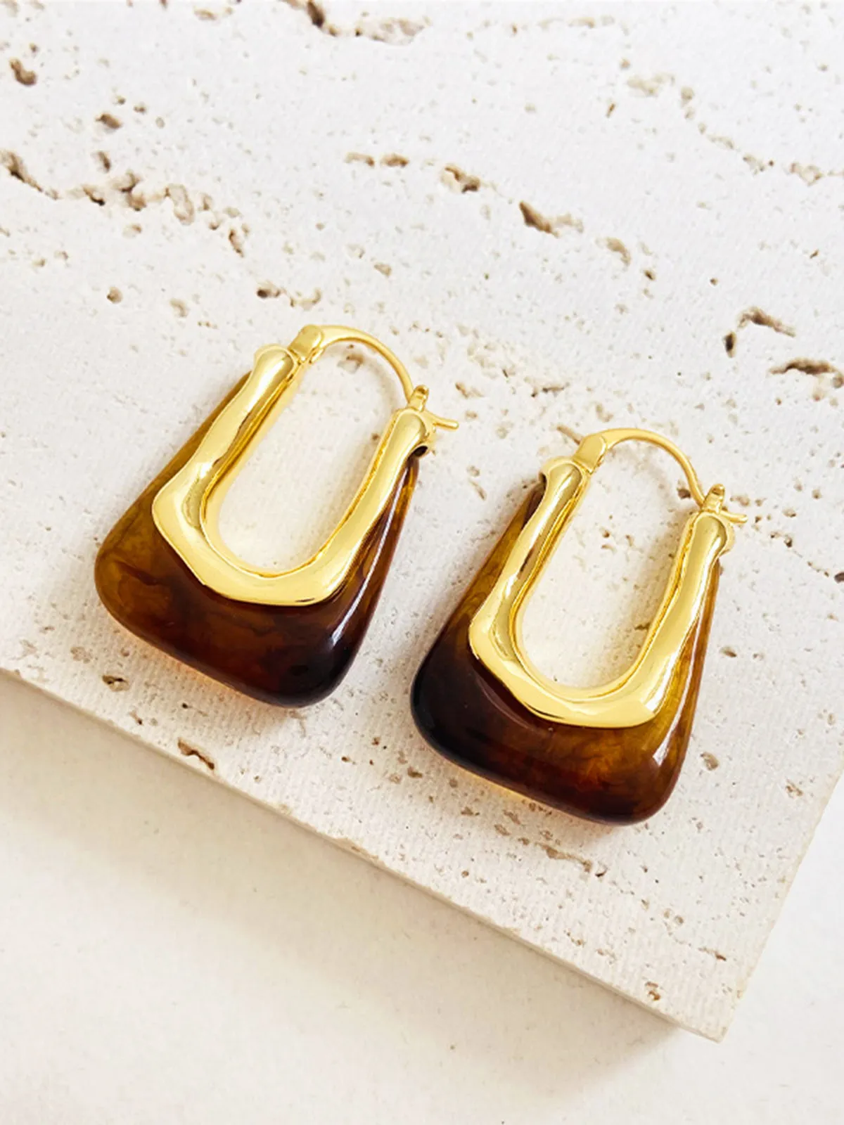 U-Shape Amber Hoop Earrings sold by COMMENSE product image thumbnail 2