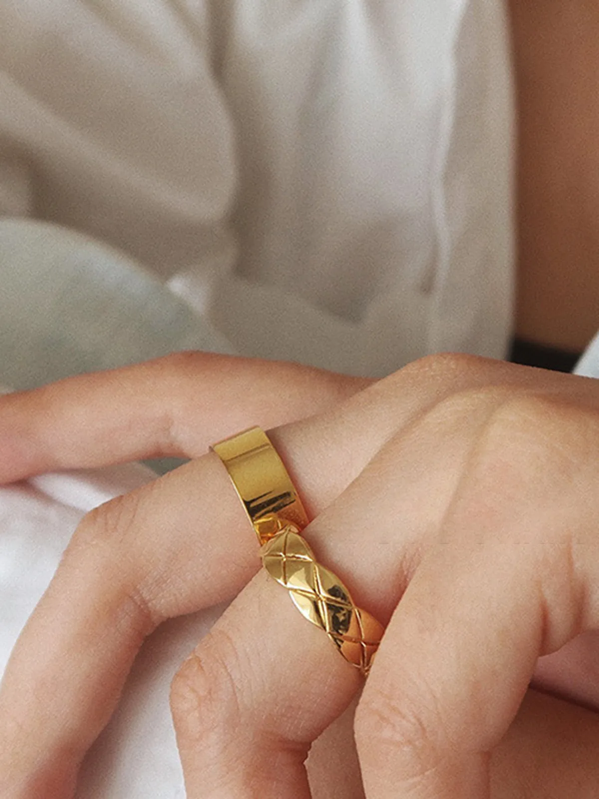 Rhombic Pattern Tunnel Ring sold by COMMENSE product image thumbnail 2