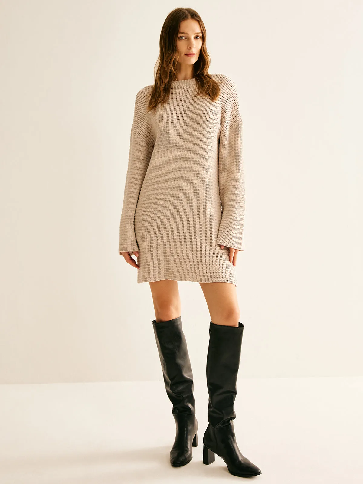 Minimalist Crew Neck Sweater Without Belt sold by COMMENSE product image thumbnail 4
