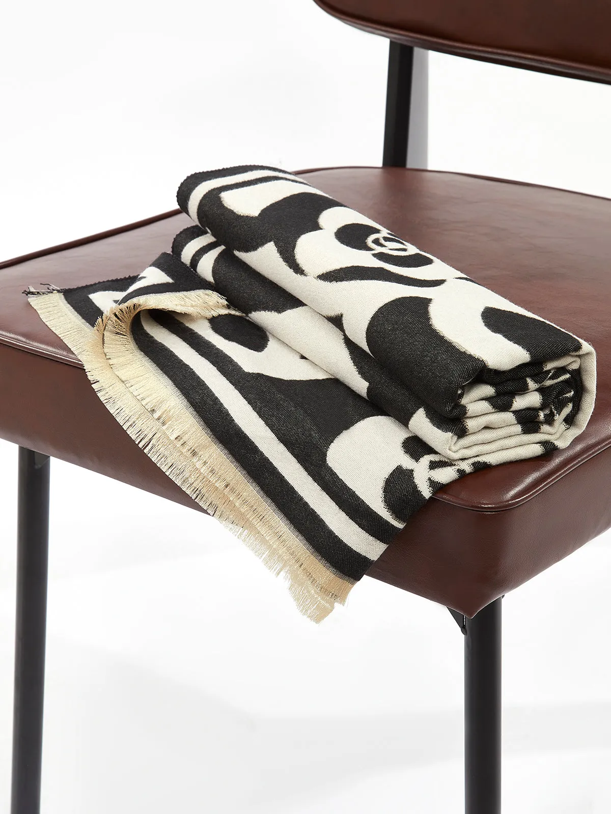 Vintage Floral Tassel Scarf sold by COMMENSE product image thumbnail 3