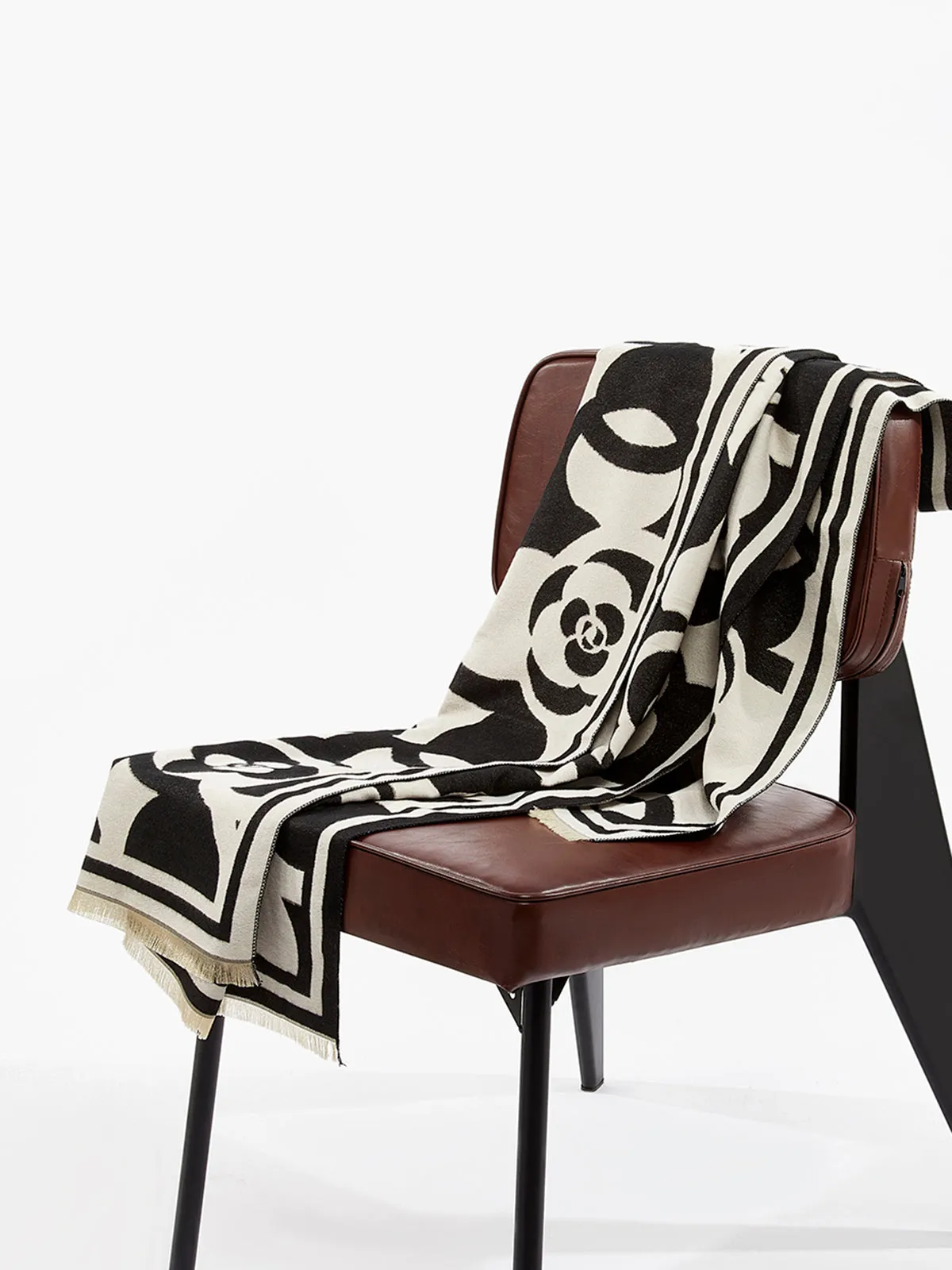 Vintage Floral Tassel Scarf sold by COMMENSE product image thumbnail 2