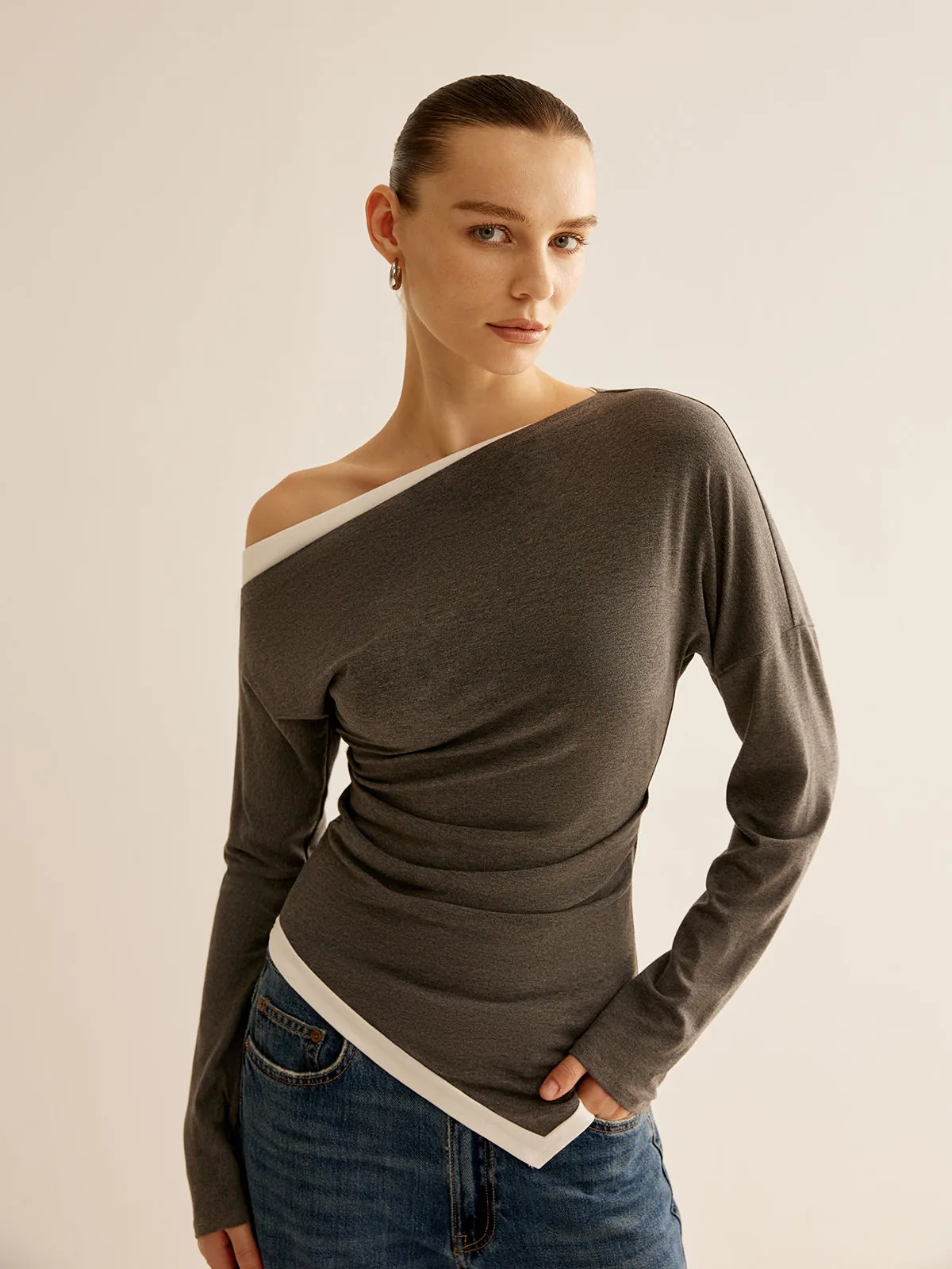 Asymmetrical Contrast Trim Slim T-Shirt sold by COMMENSE