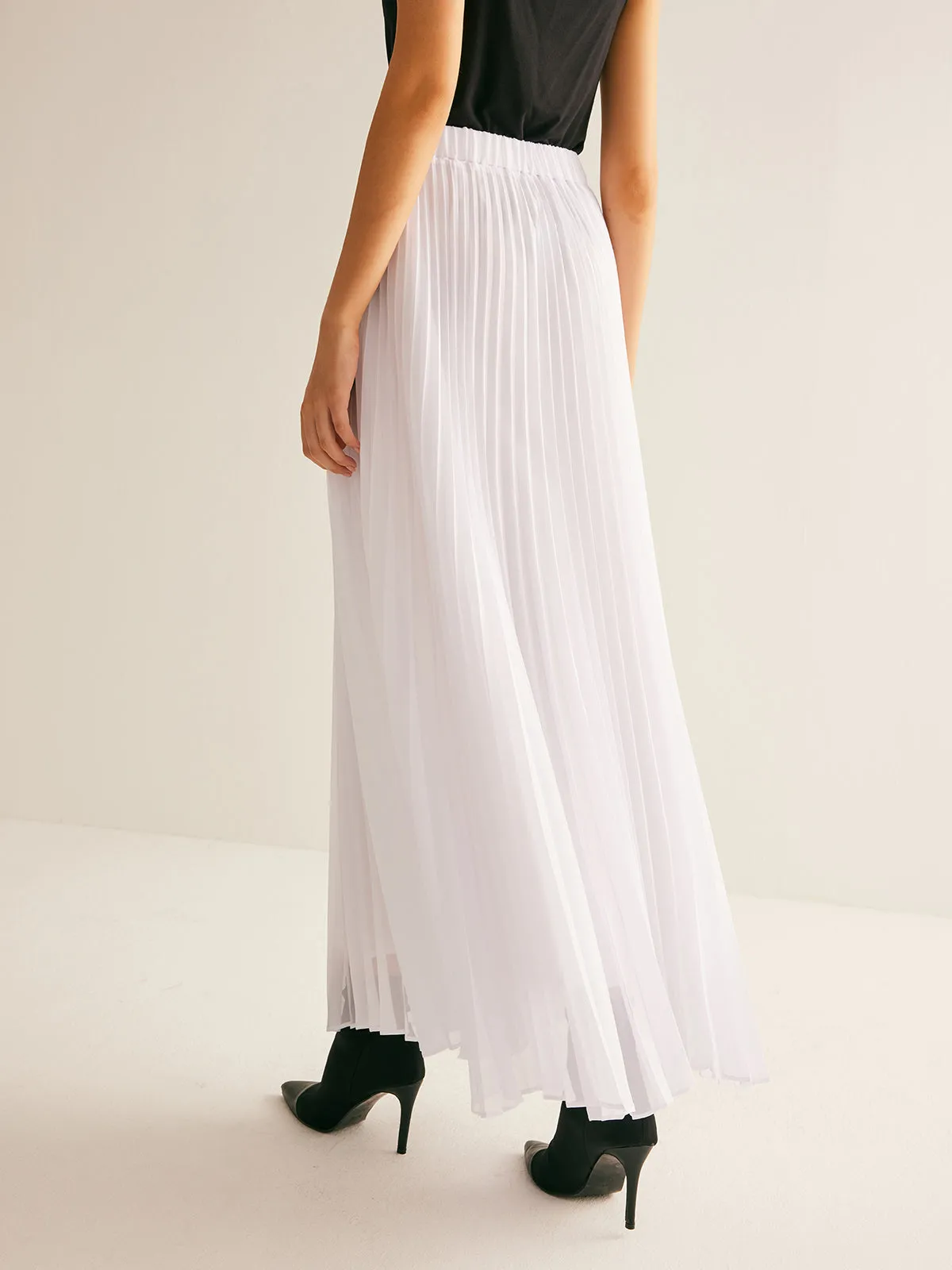 Chiffon Pleated Elastic Waist Skirt sold by COMMENSE product image thumbnail 4