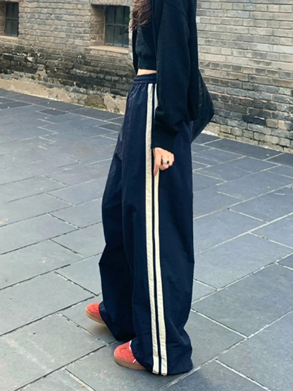 Contrast Side Trim Drawstring Pants sold by COMMENSE product image thumbnail 4