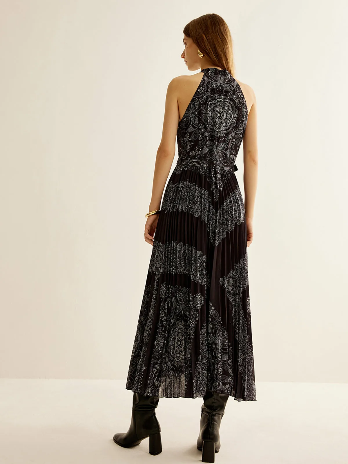 Boheme Sleeveless Pleated Dress With Belt sold by COMMENSE product image thumbnail 5