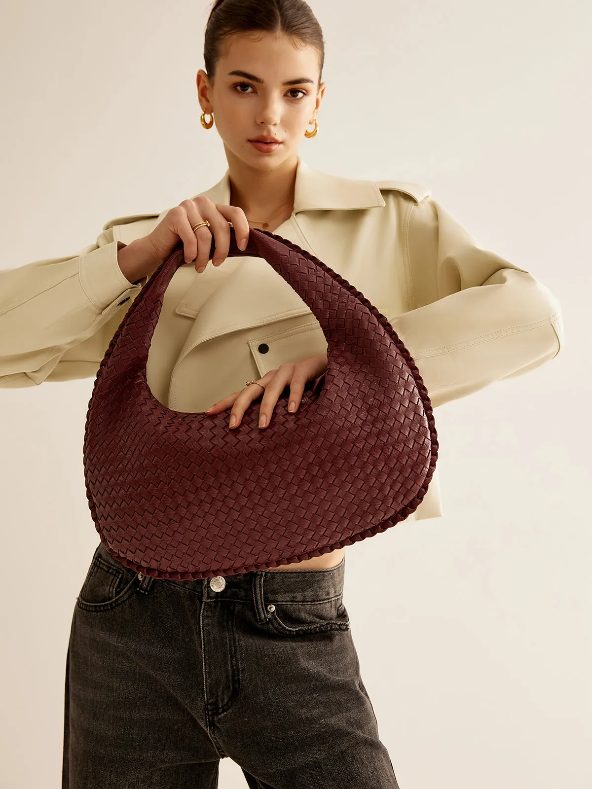 Rounded Woven Zipper Handbag sold by COMMENSE product image thumbnail 3