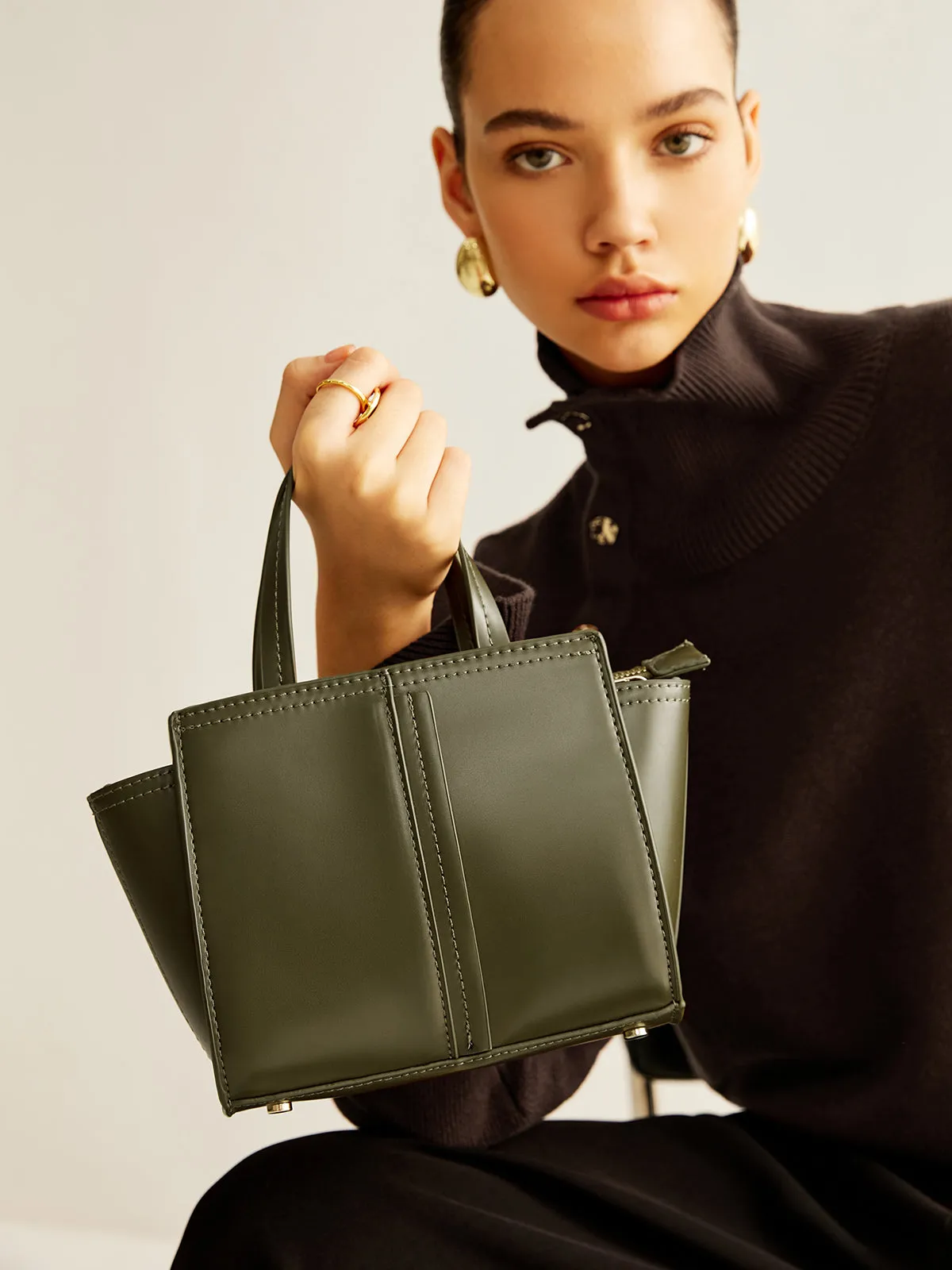 Vintage Two Way Zipper Handbag sold by COMMENSE