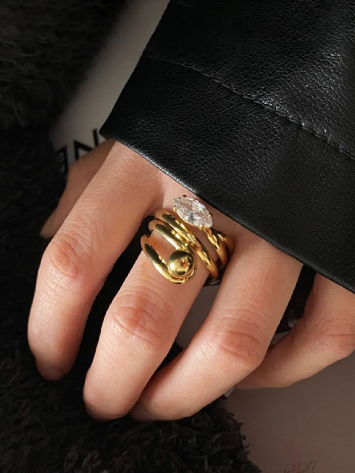 Elegant Twist Ring sold by COMMENSE product image thumbnail 2