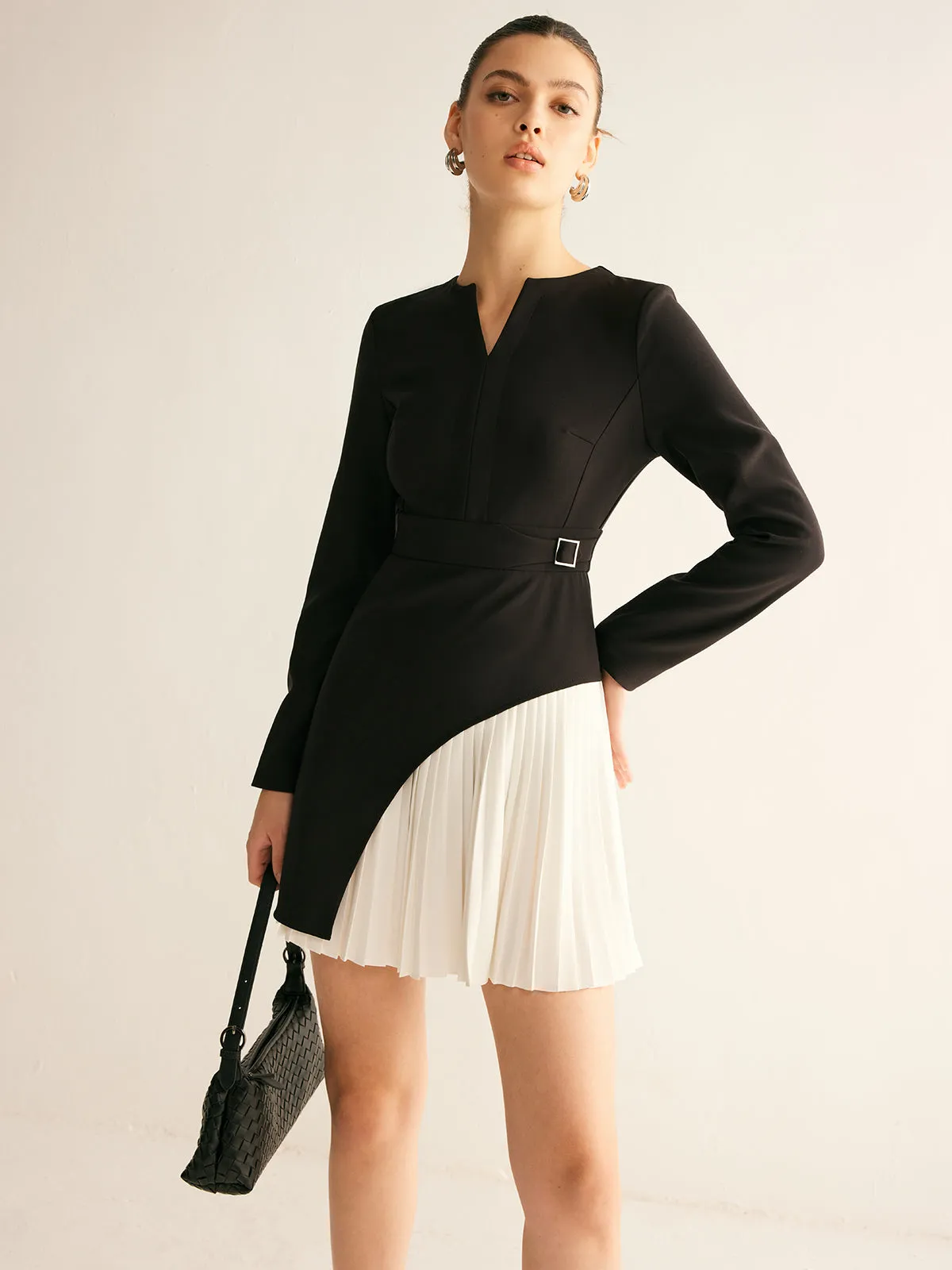 Two-Tone Pleated Short Dress sold by COMMENSE product image thumbnail 2