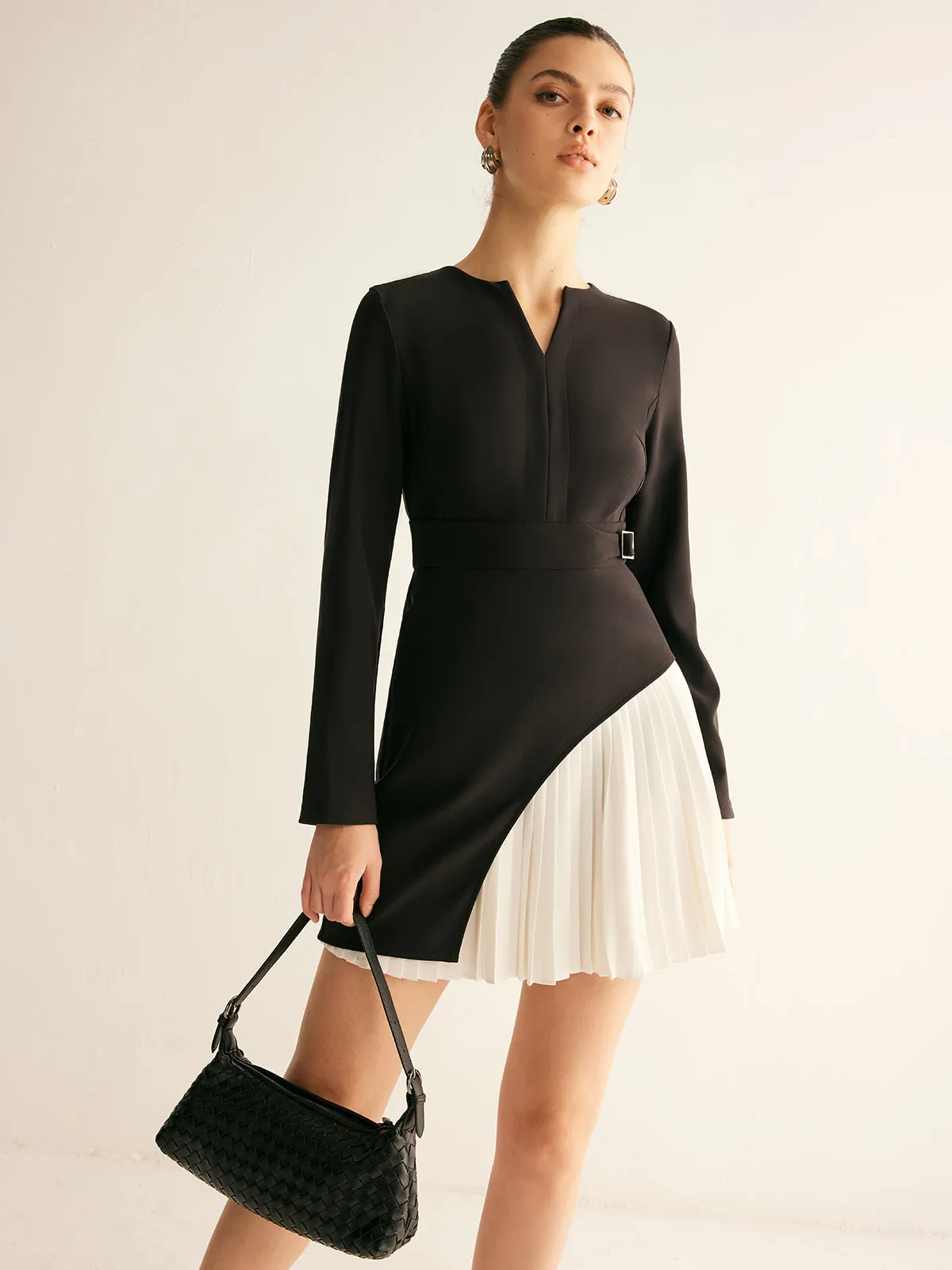 Two-Tone Pleated Short Dress sold by COMMENSE product image thumbnail 3