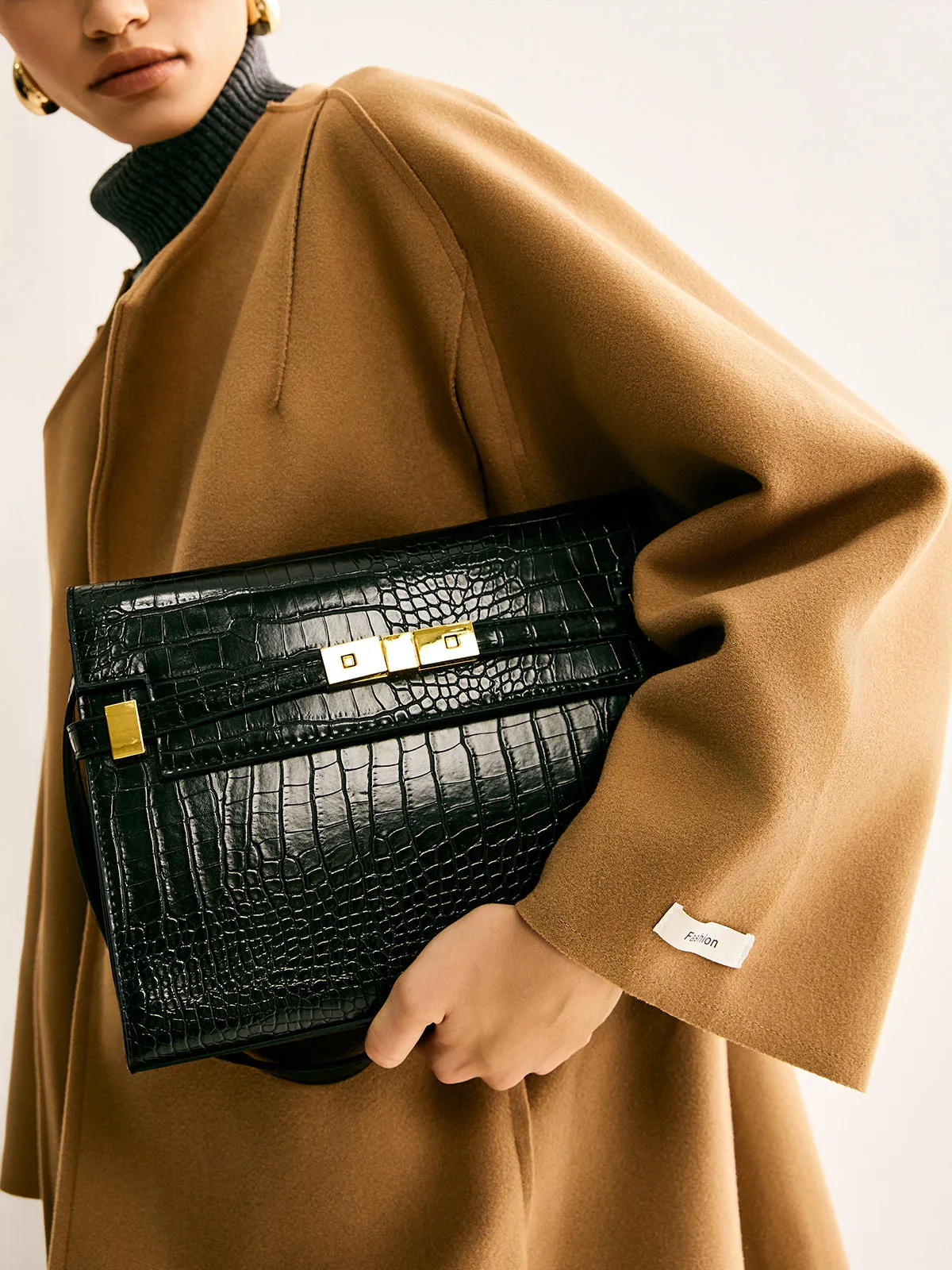 Crocodile Embossed Shoulder Tofu Bag sold by COMMENSE product image thumbnail 4