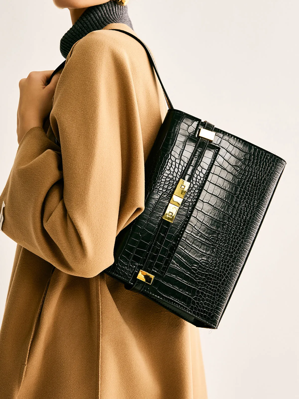 Crocodile Embossed Shoulder Tofu Bag sold by COMMENSE product image thumbnail 2