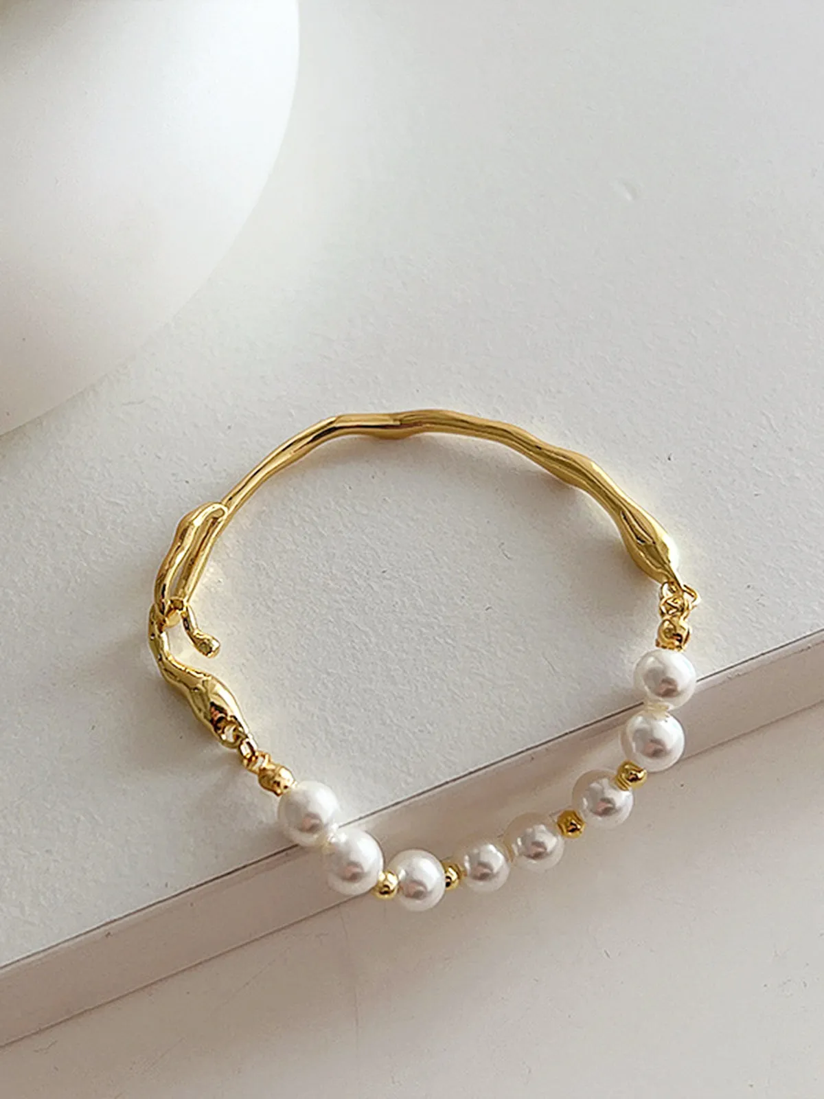 Irregular Metal Pearl Bracelet sold by COMMENSE product image thumbnail 2