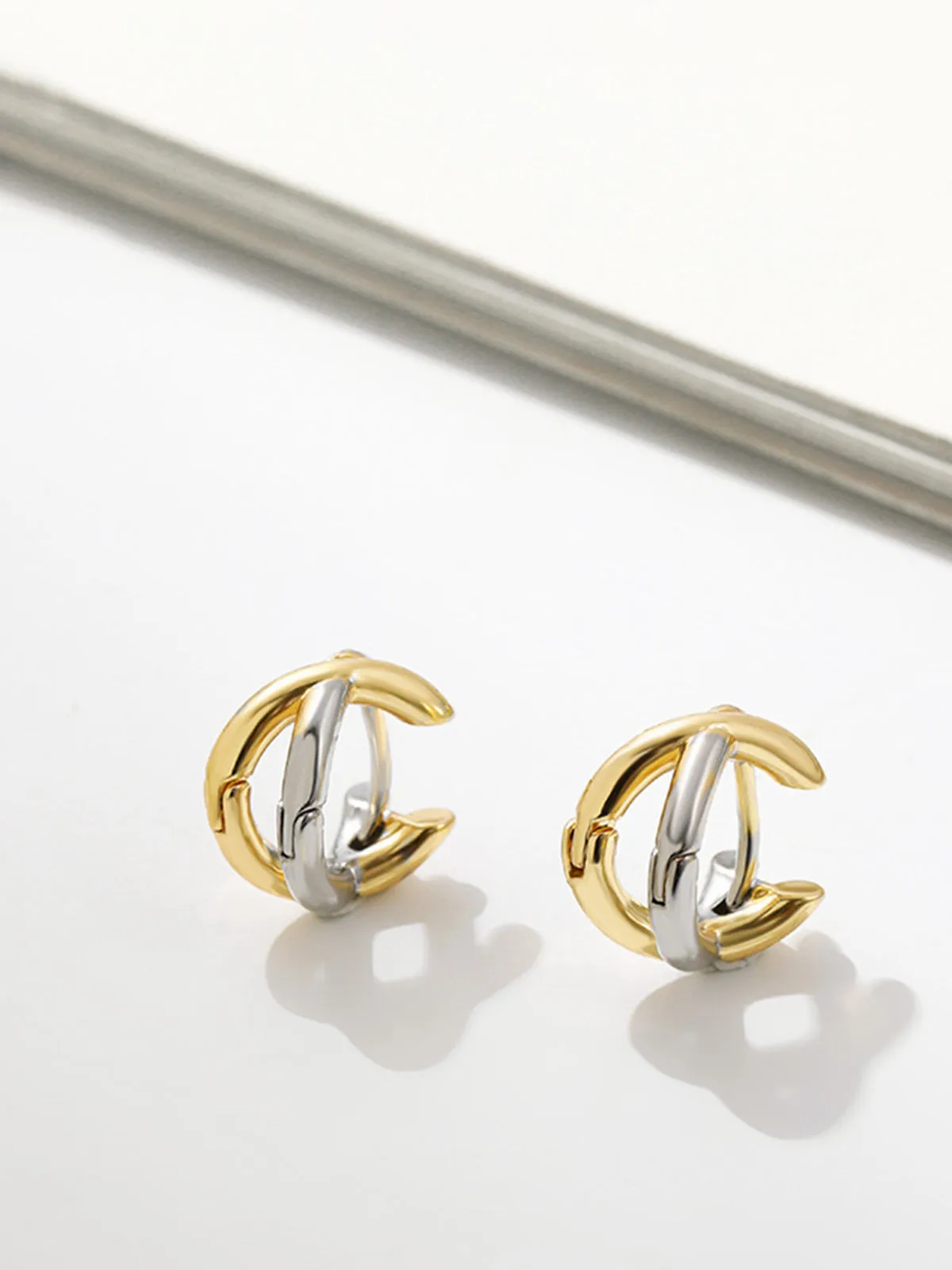 Two-Tone Criss Cross Ear Cuff sold by COMMENSE product image thumbnail 3