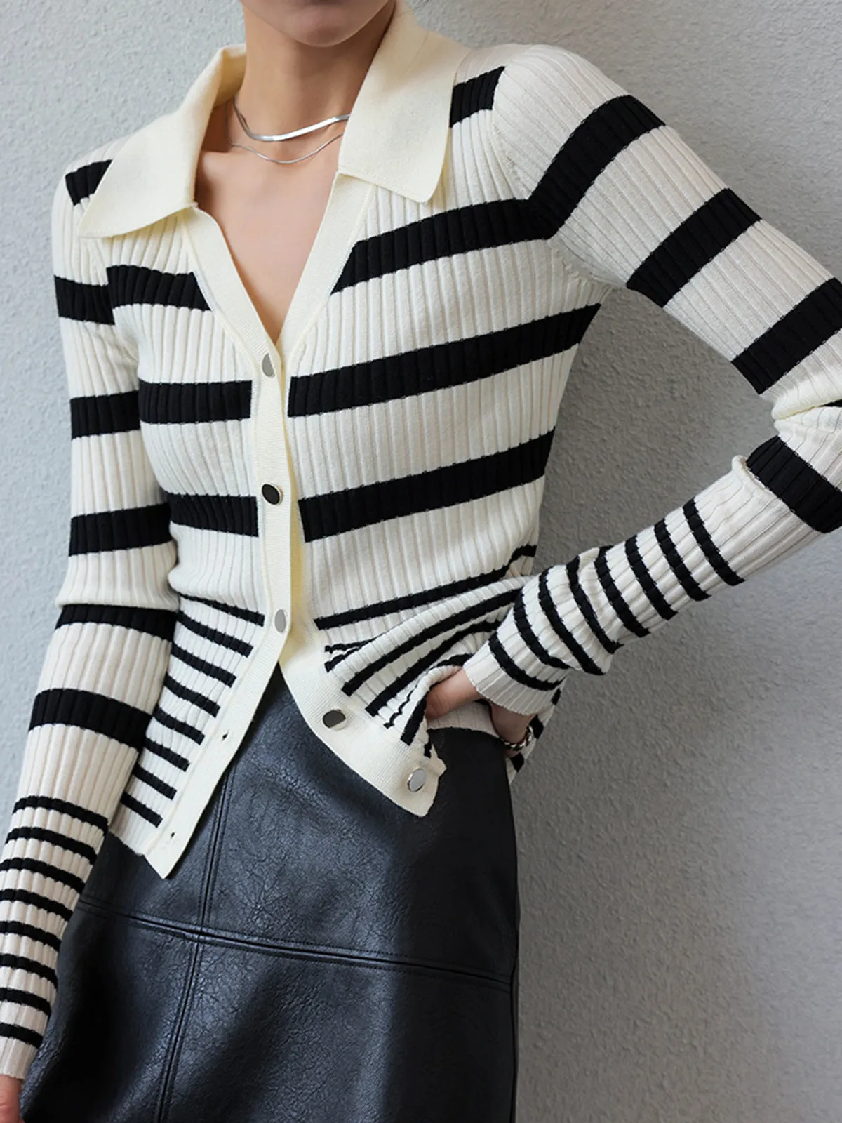 Two-Tone Rib Button Lapel Cardigan sold by COMMENSE product image thumbnail 5