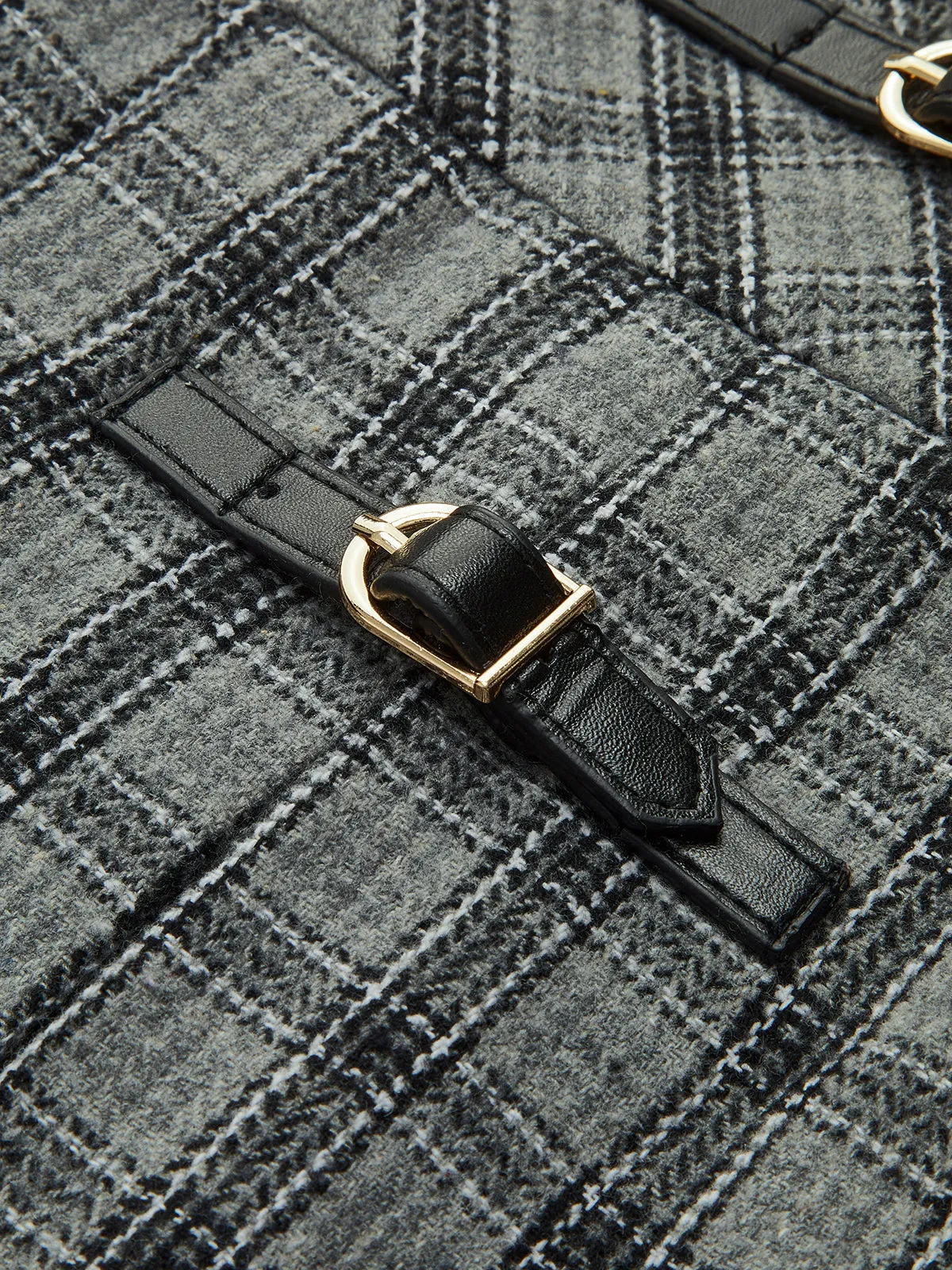 Checked Pleated Zipper Mini Skirt sold by COMMENSE product image thumbnail 3