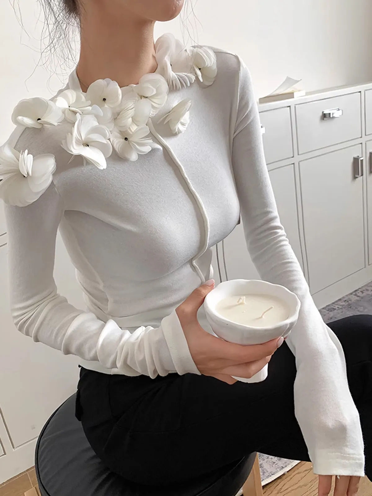 Floral Embroiled Piping Blouse sold by COMMENSE product image thumbnail 4