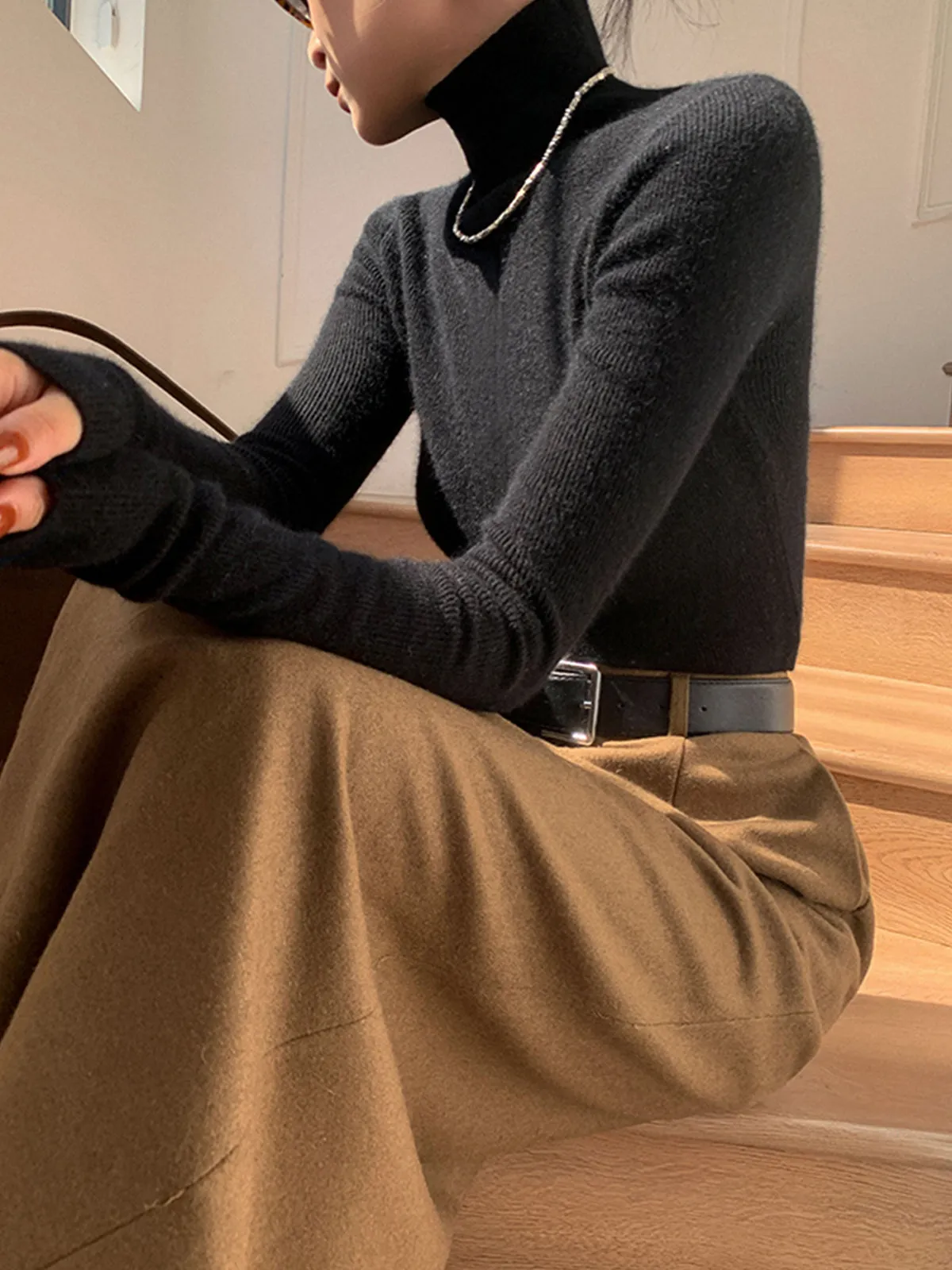 Minimalist Turtleneck Skinny Sweater sold by COMMENSE product image thumbnail 4