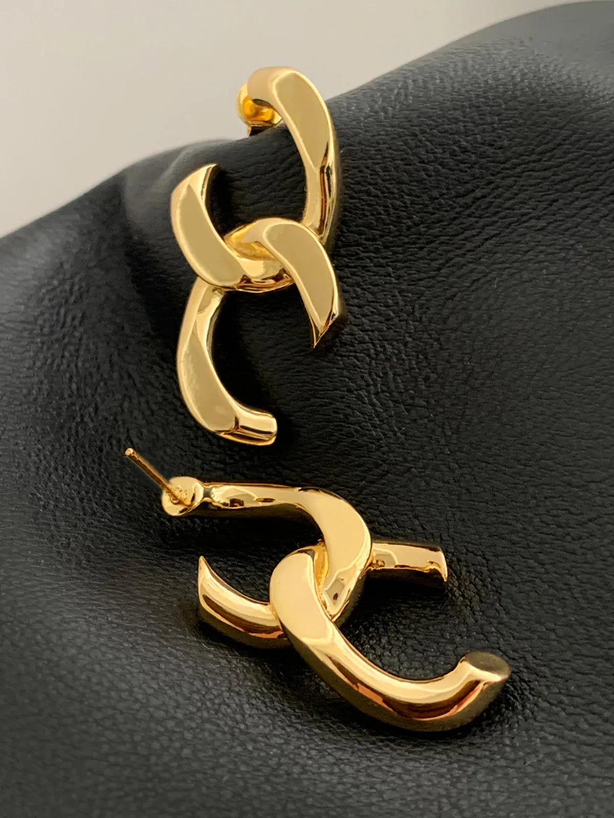 Geometric Twist Stud Earrings sold by COMMENSE product image thumbnail 2