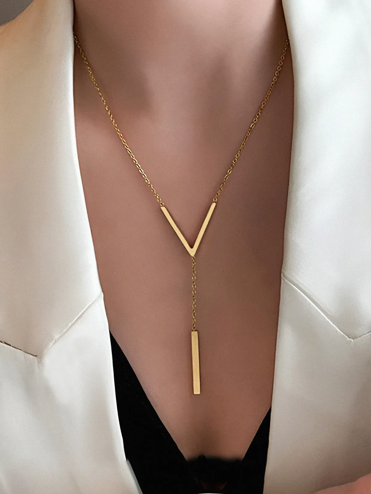Geometric Pendant Chain Necklace sold by COMMENSE