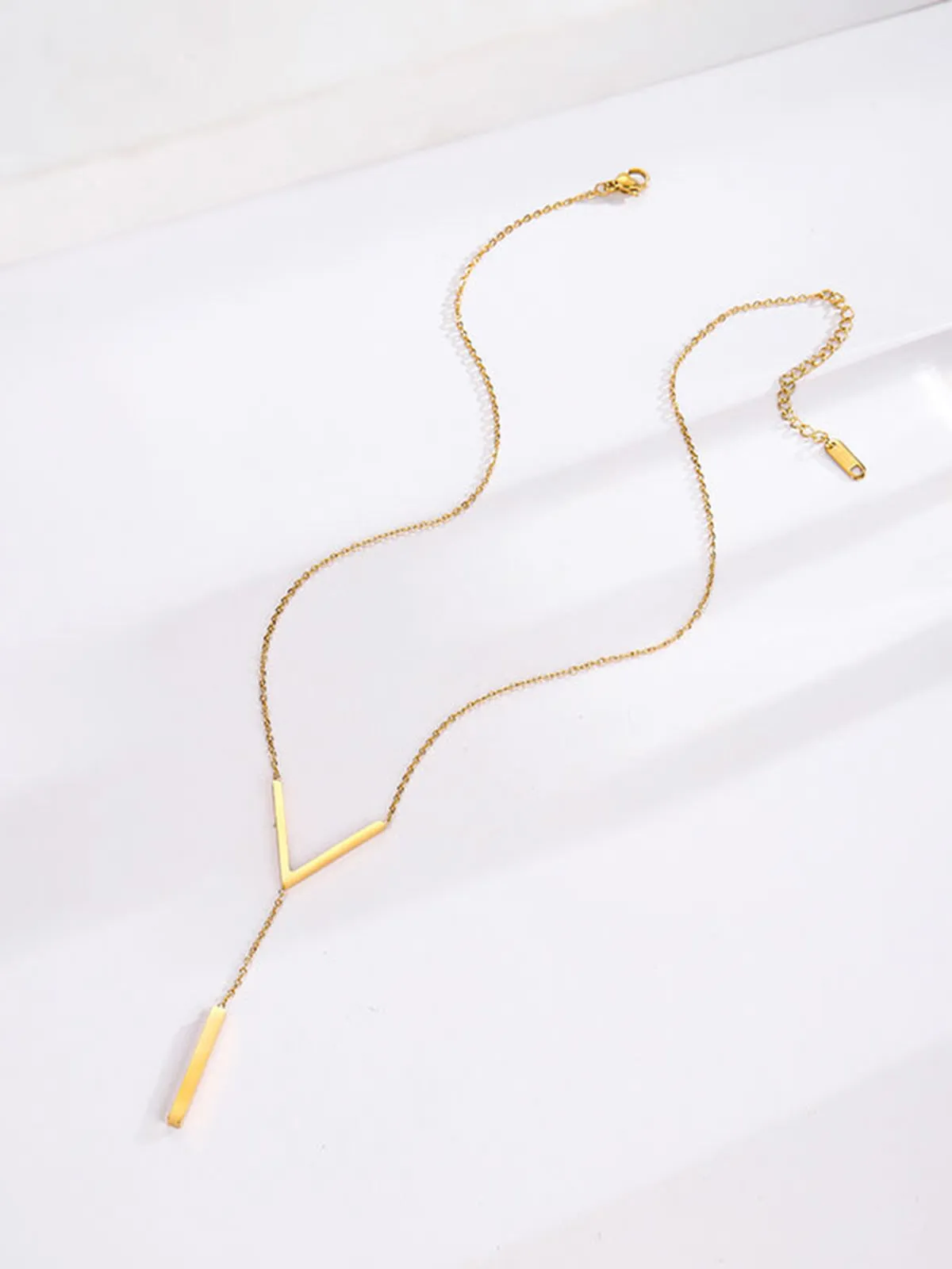 Geometric Pendant Chain Necklace sold by COMMENSE product image thumbnail 2