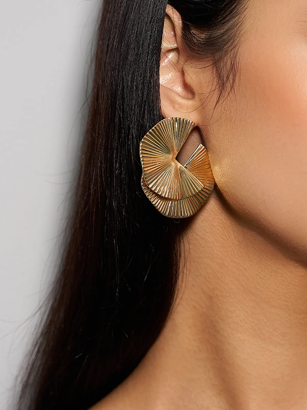 Ripple Hoop Stud Earrings sold by COMMENSE product image thumbnail 3