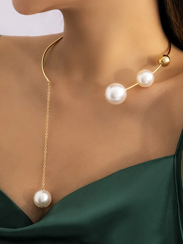 Imitation Pearl Choker Pendant Necklace sold by COMMENSE
