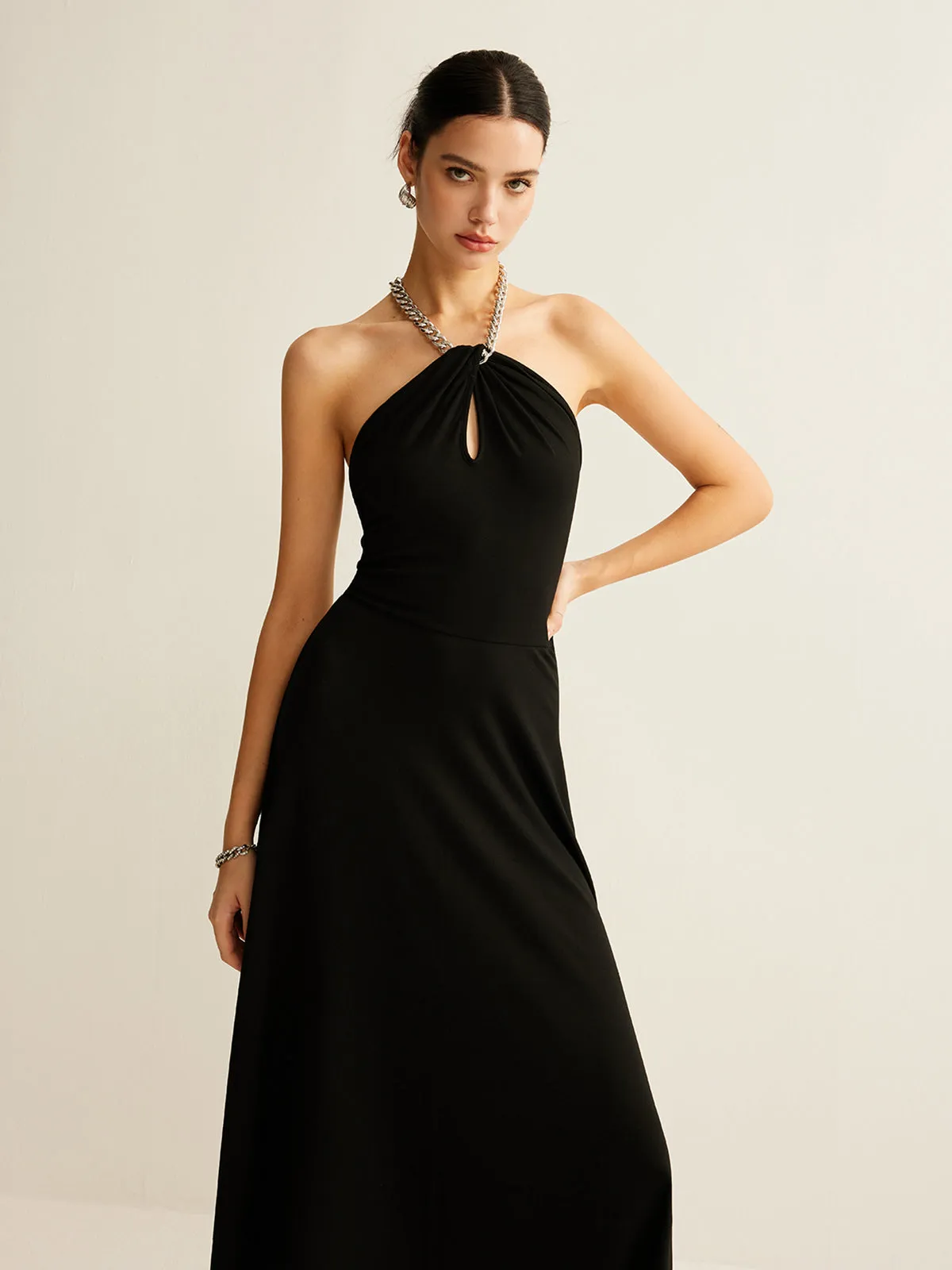 Keyhole Neckline Sleeveless Halter Dress sold by COMMENSE product image thumbnail 2