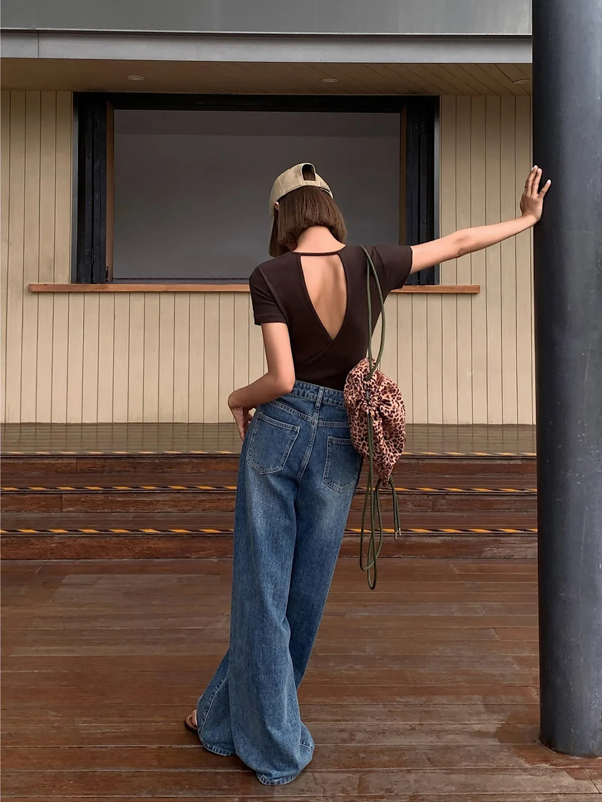Solid Crew Neck Backless Top sold by COMMENSE product image thumbnail 3