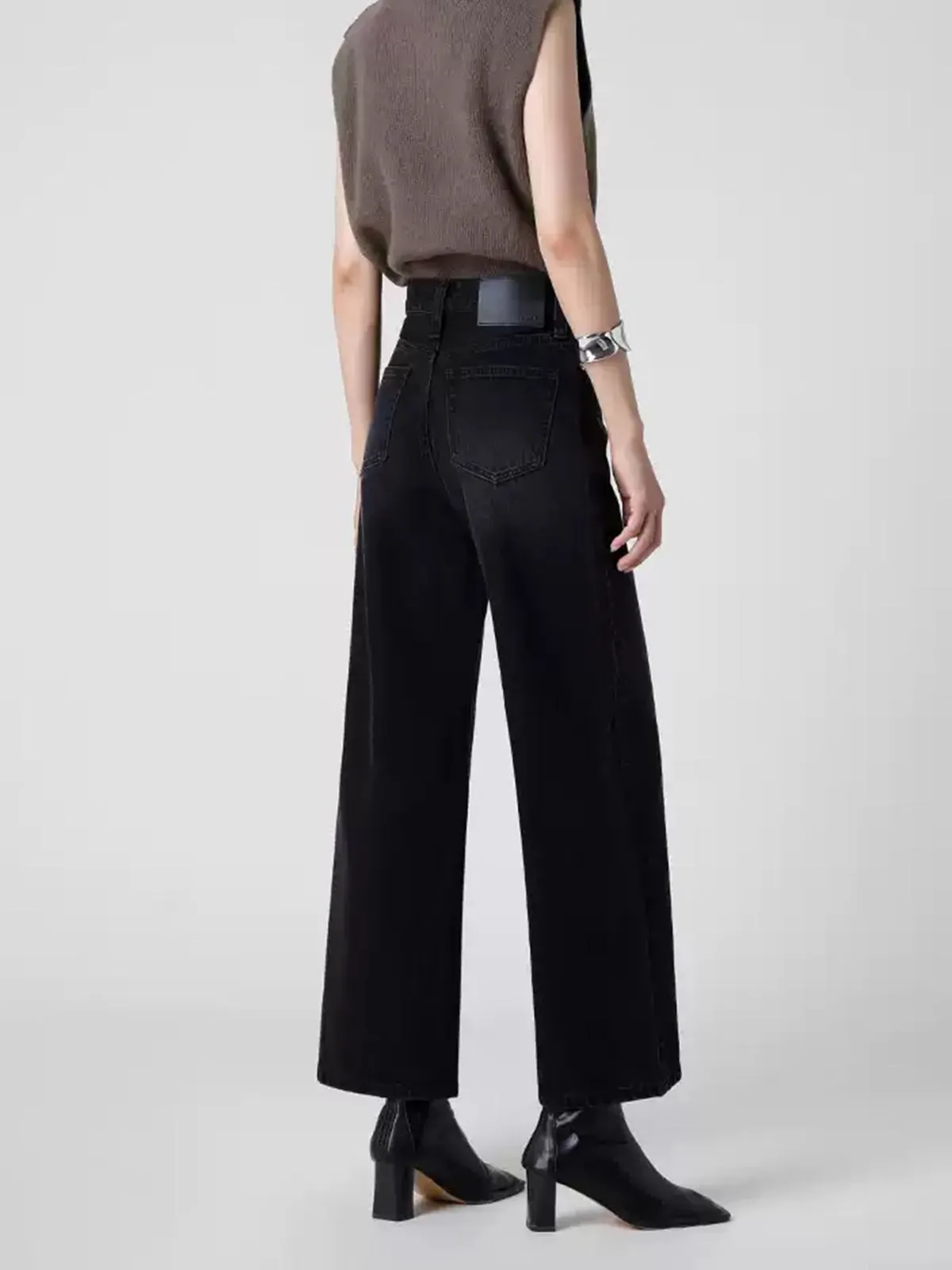 Mid-Waist Basic Jeans sold by COMMENSE product image thumbnail 4