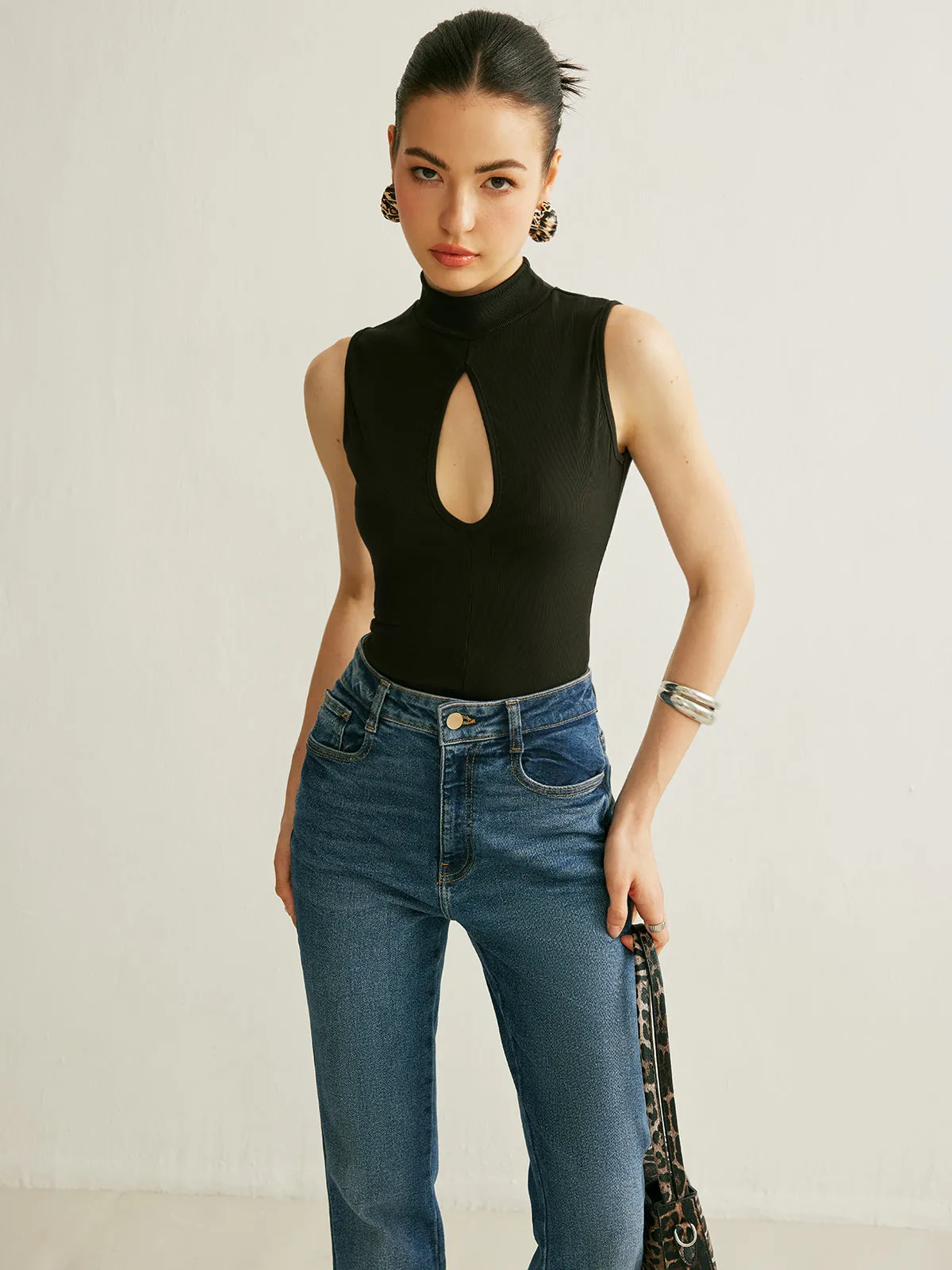 Keyhole Mock Neck Top sold by COMMENSE product image thumbnail 3