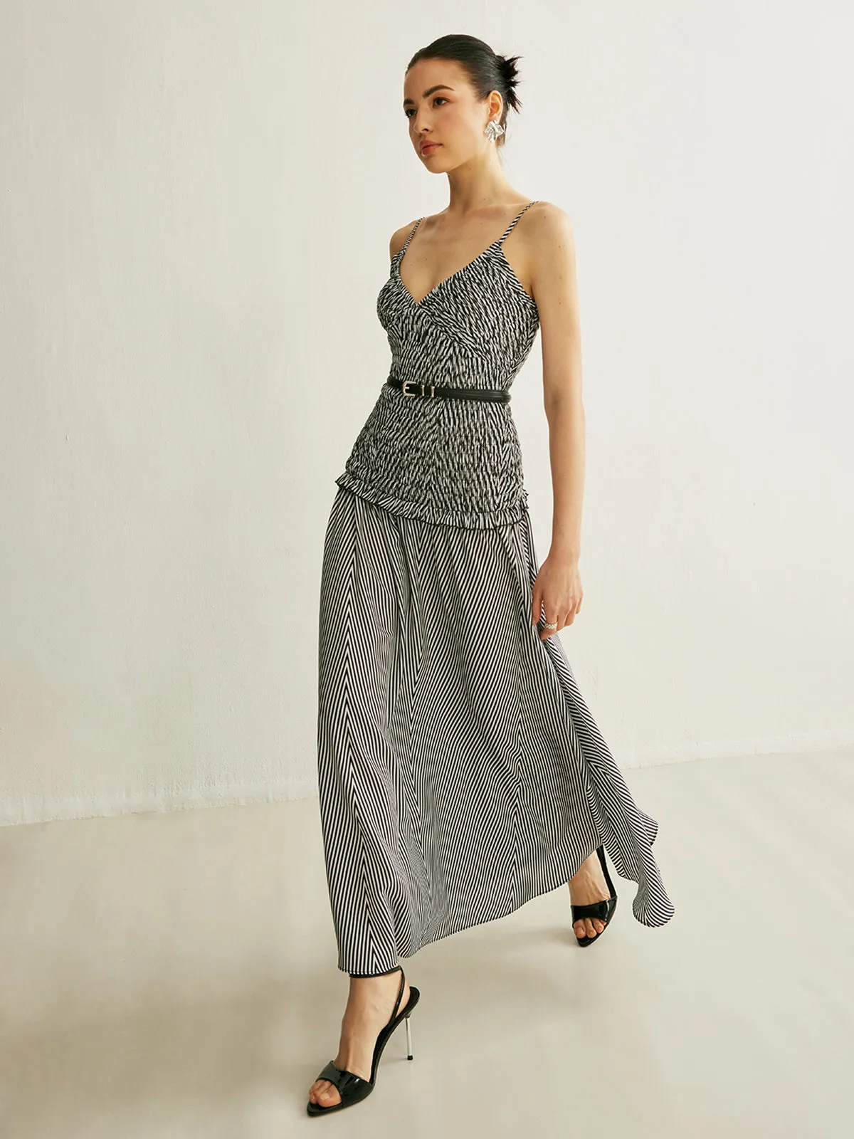 Shirred V-Neck Sleeveless Pleated Dress sold by COMMENSE product image thumbnail 3