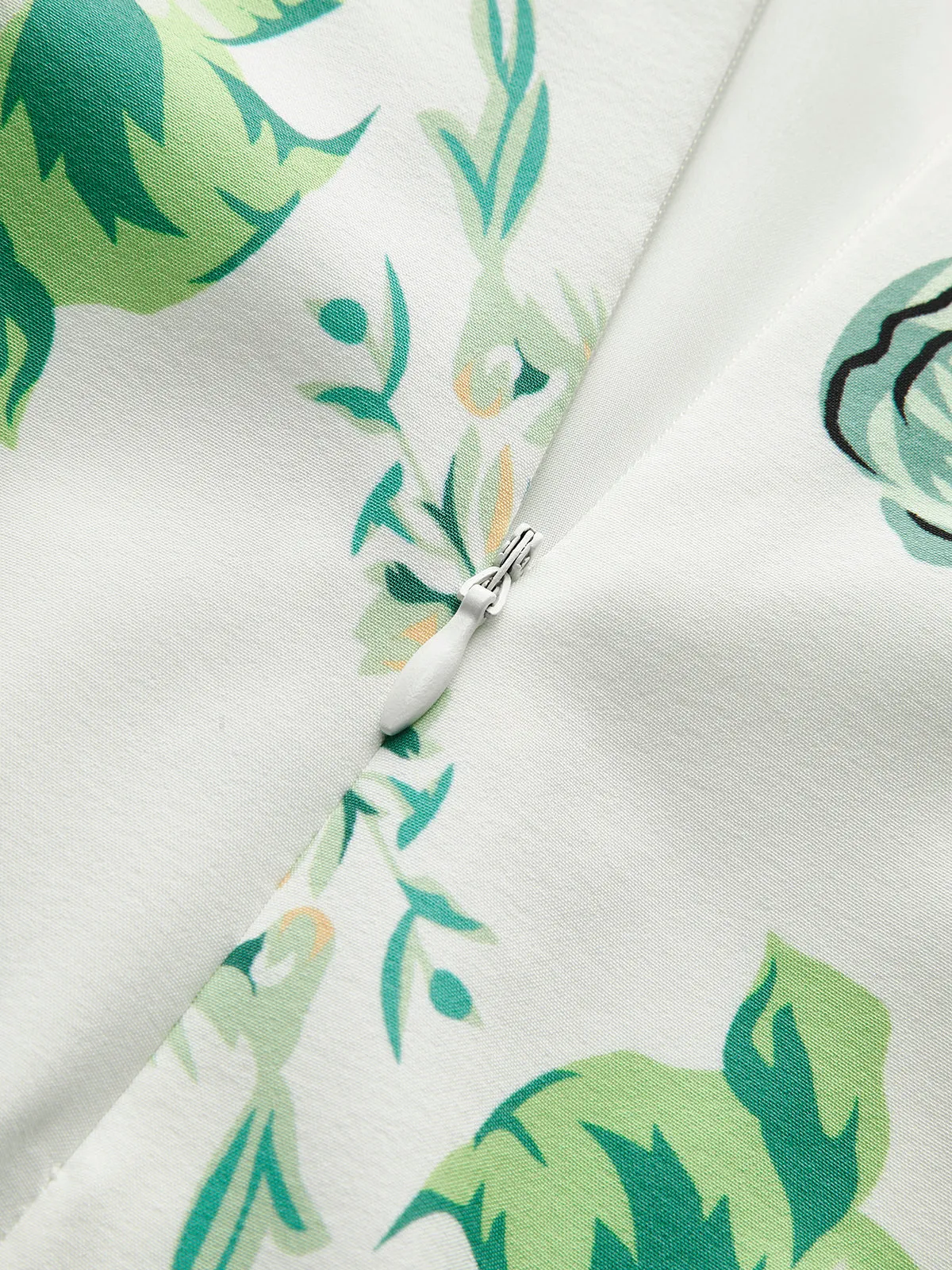 Square Neck Backless Bow Floral Dress sold by COMMENSE product image thumbnail 3