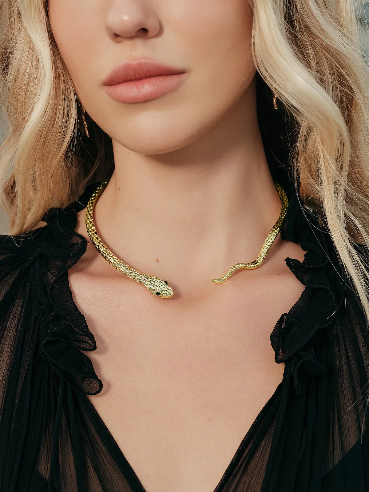 Snake Shaped Choker Necklace sold by COMMENSE product image thumbnail 3