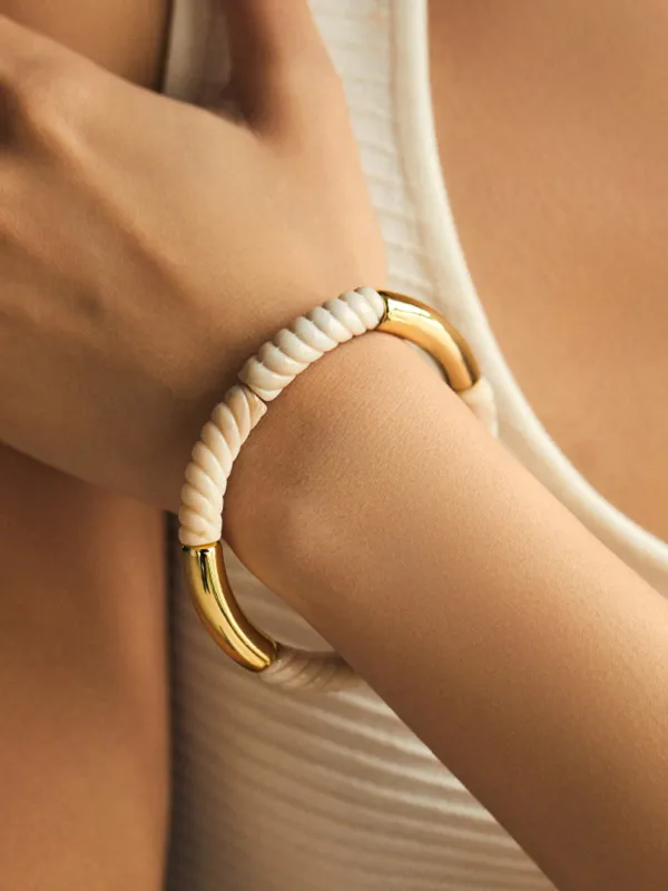 Golden Shell Accent Bracelet made by COMMENSE