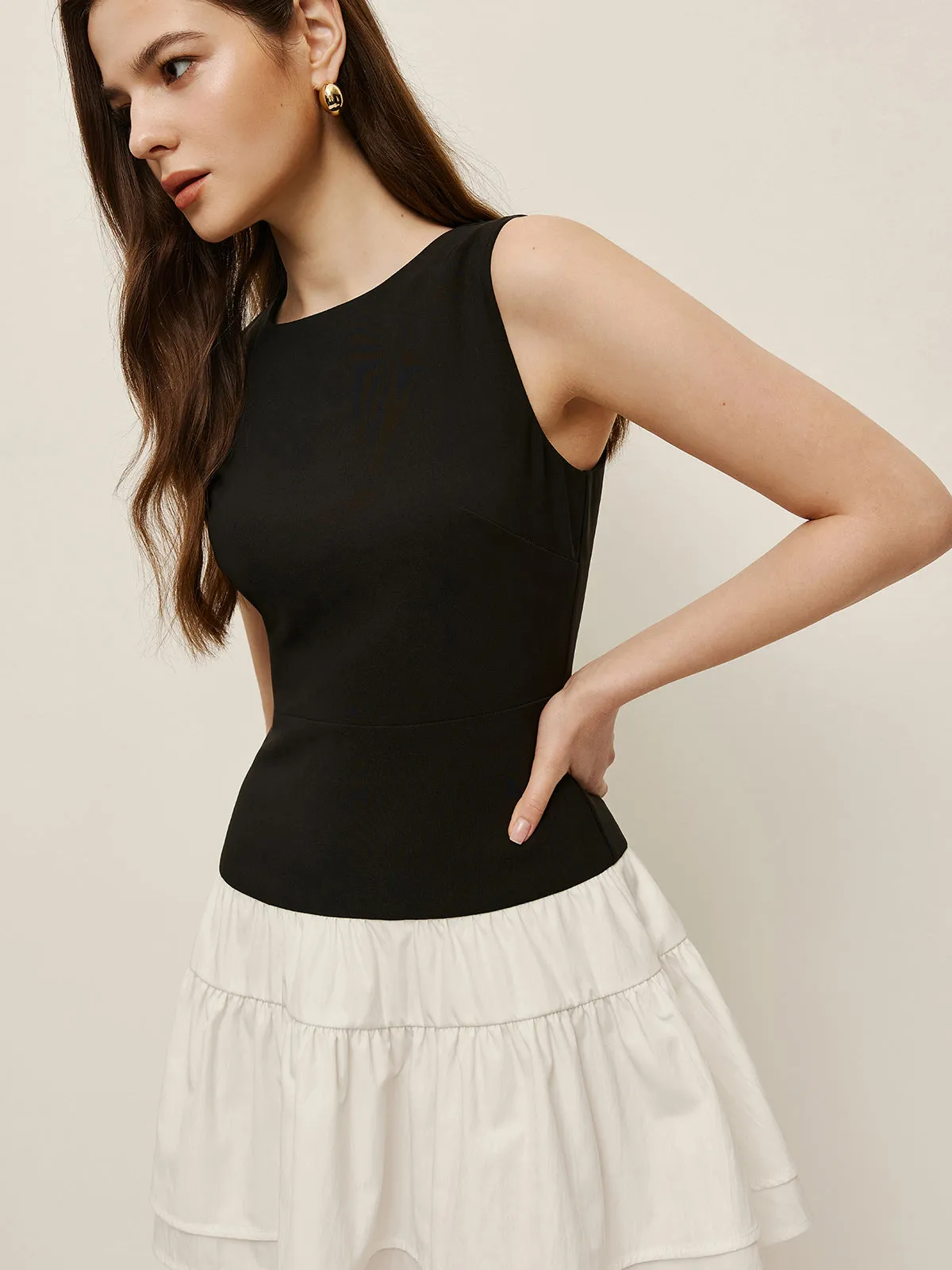 Two-Tone Tiered Sleeveless Dress sold by COMMENSE product image thumbnail 3