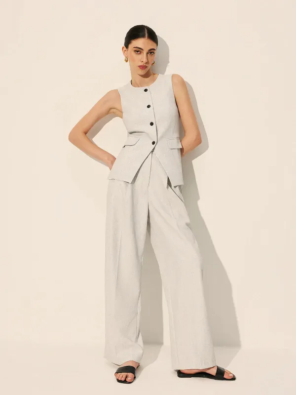 Pockets Sleeveless Tailored Vest sold by COMMENSE