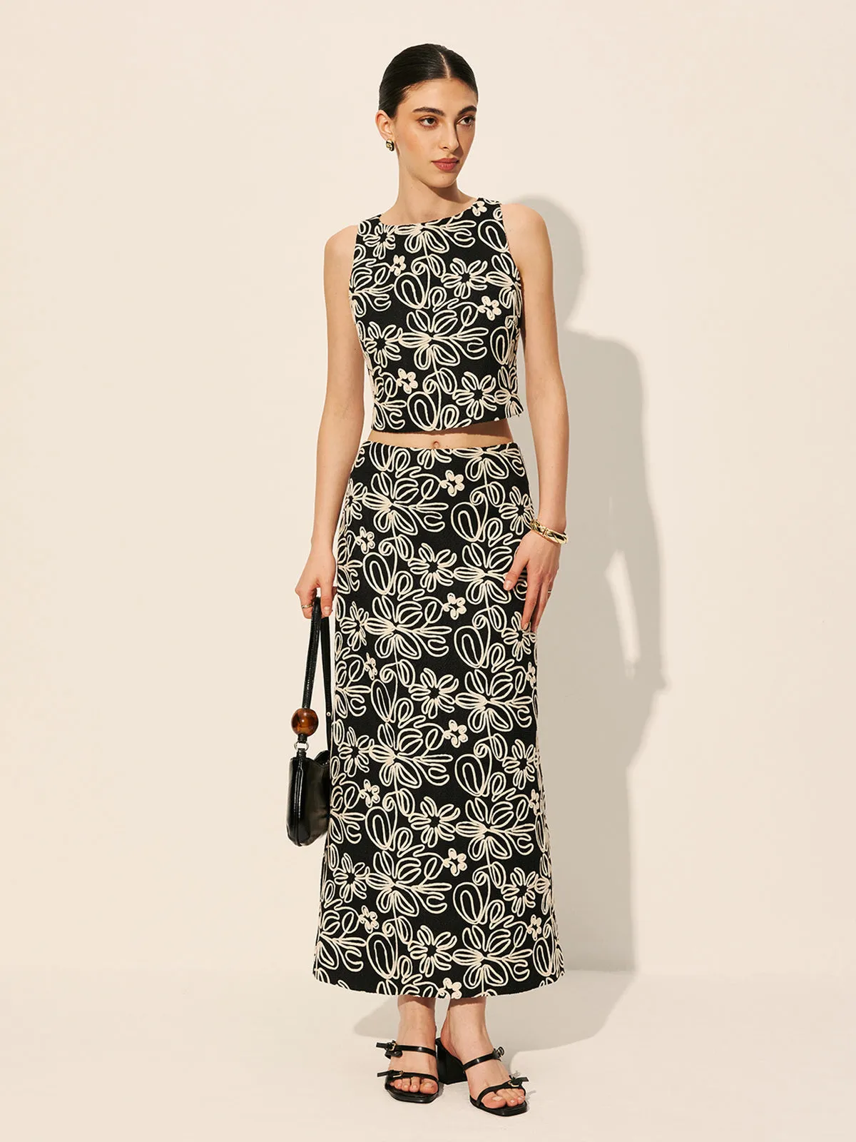 Keyhole Back Floral Embroidered Crop Top sold by COMMENSE product image thumbnail 2