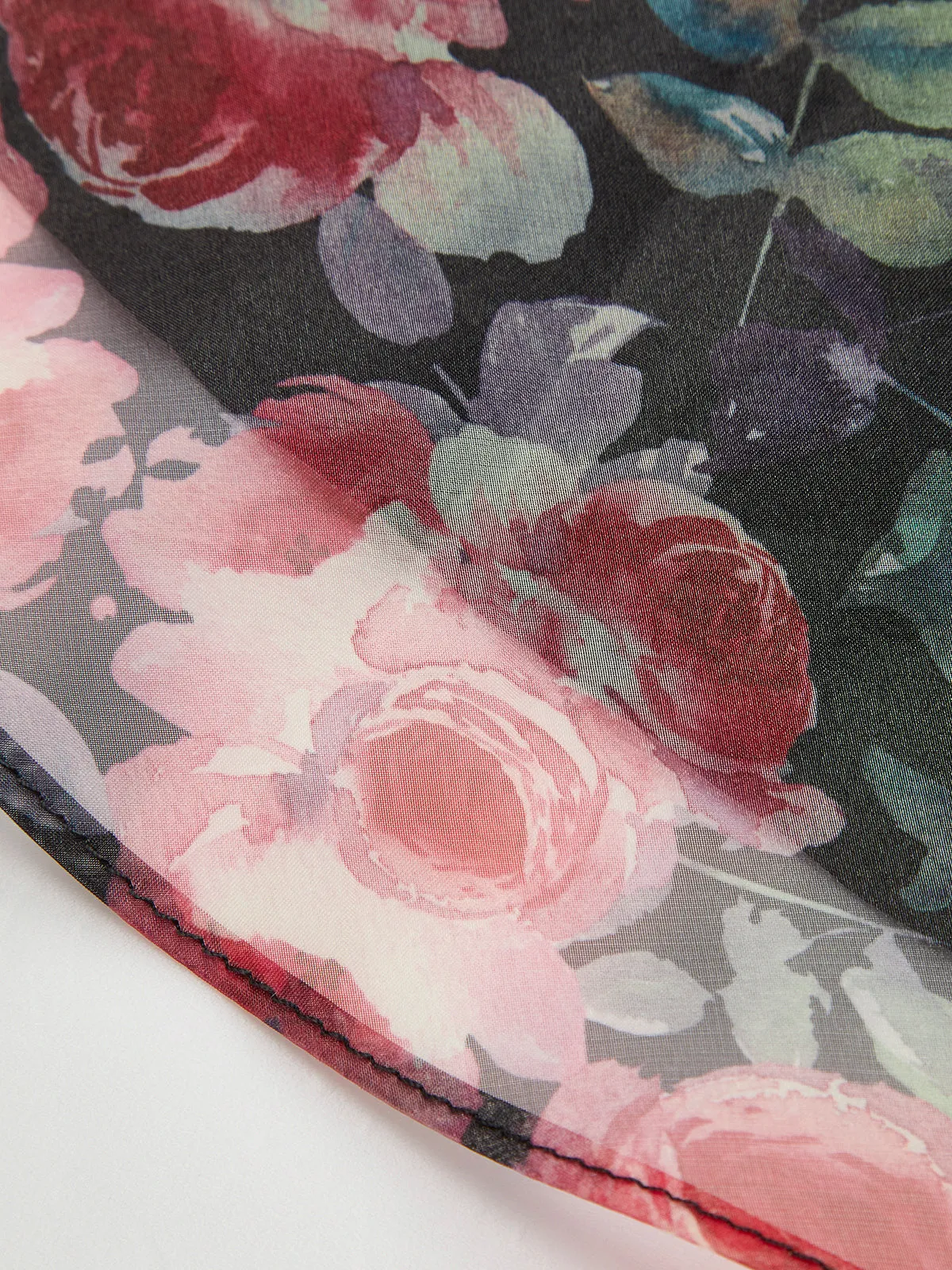 Semi-Sheer Puff Sleeve Floral Dress sold by COMMENSE product image thumbnail 3