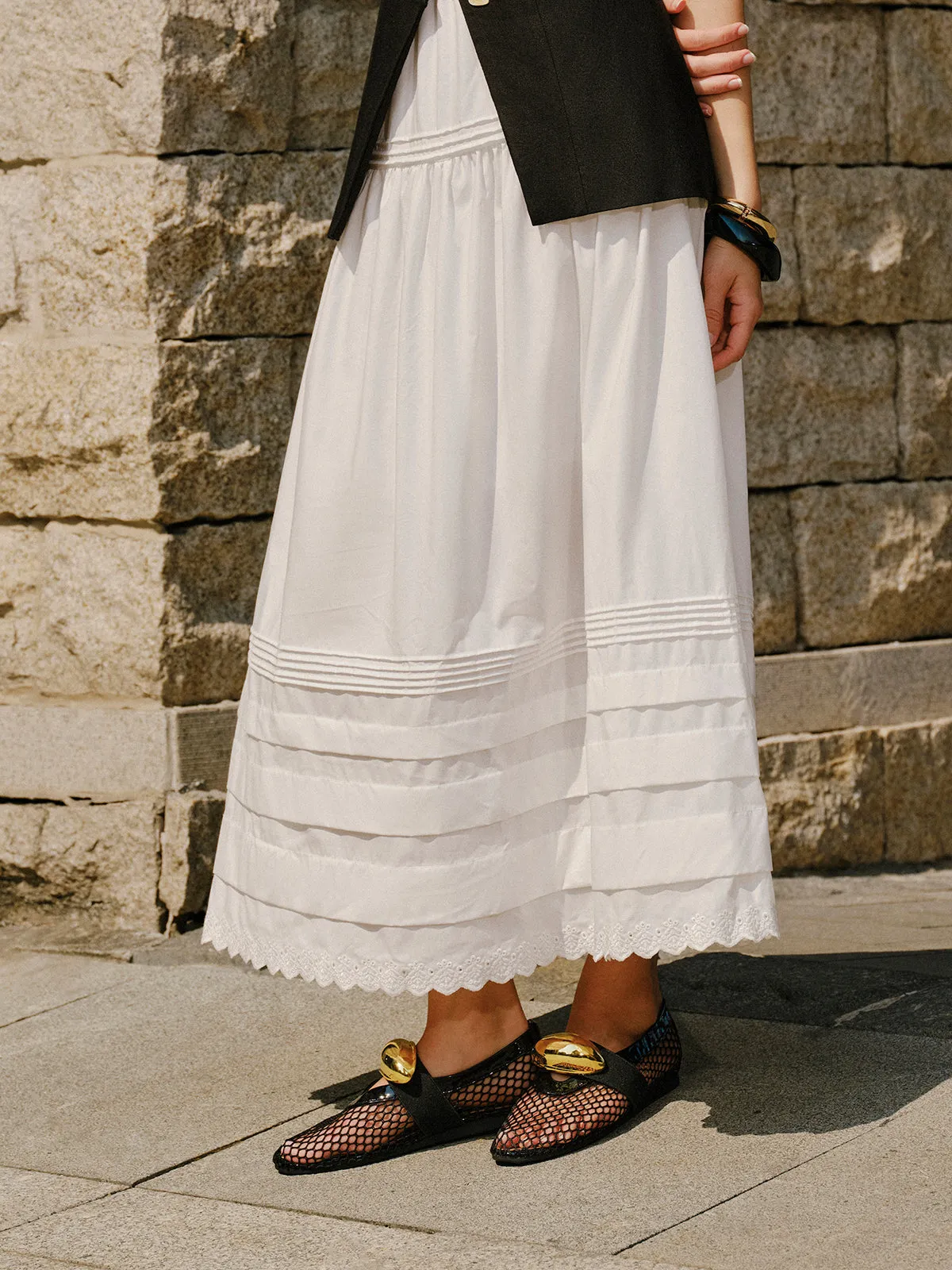 Mesh Design Shoes With Golden Accent sold by COMMENSE product image thumbnail 3