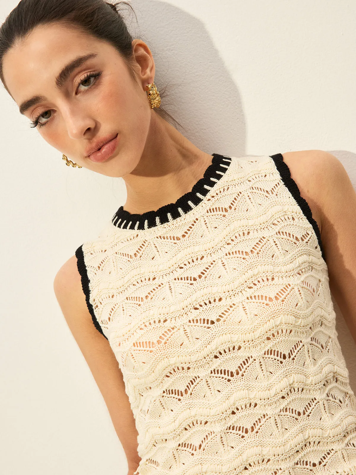 Crochet Contrast Trim Sweater Vest sold by COMMENSE product image thumbnail 3