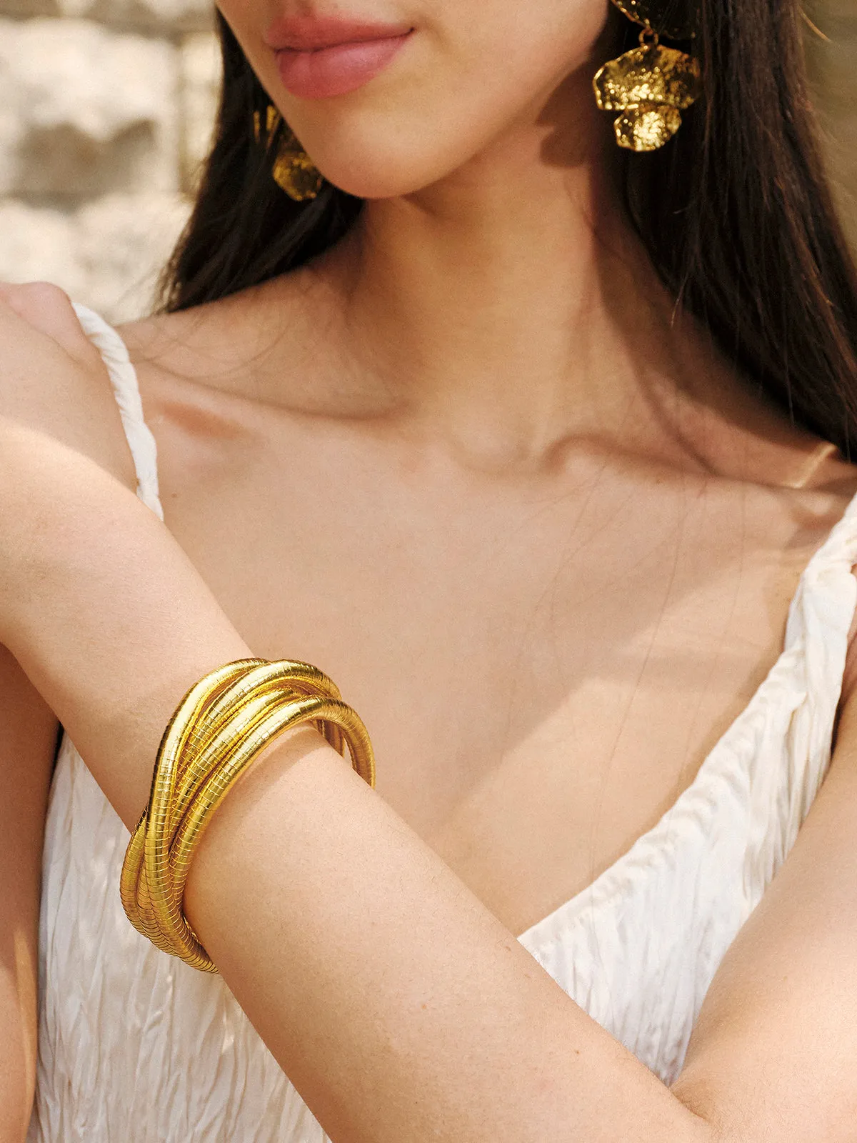Twisted Bendable Golden Necklace sold by COMMENSE product image thumbnail 5