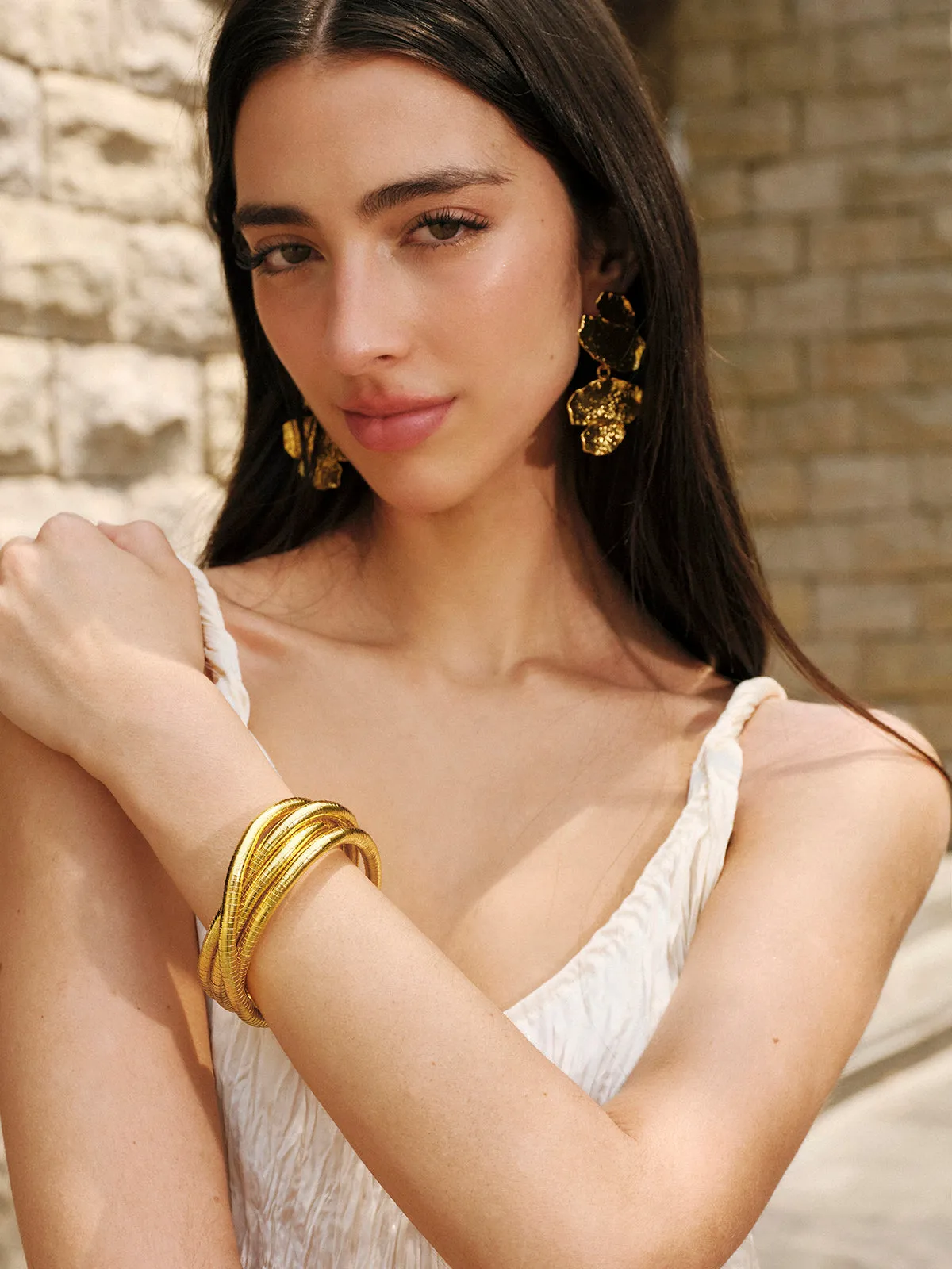 Twisted Bendable Golden Necklace sold by COMMENSE product image thumbnail 4
